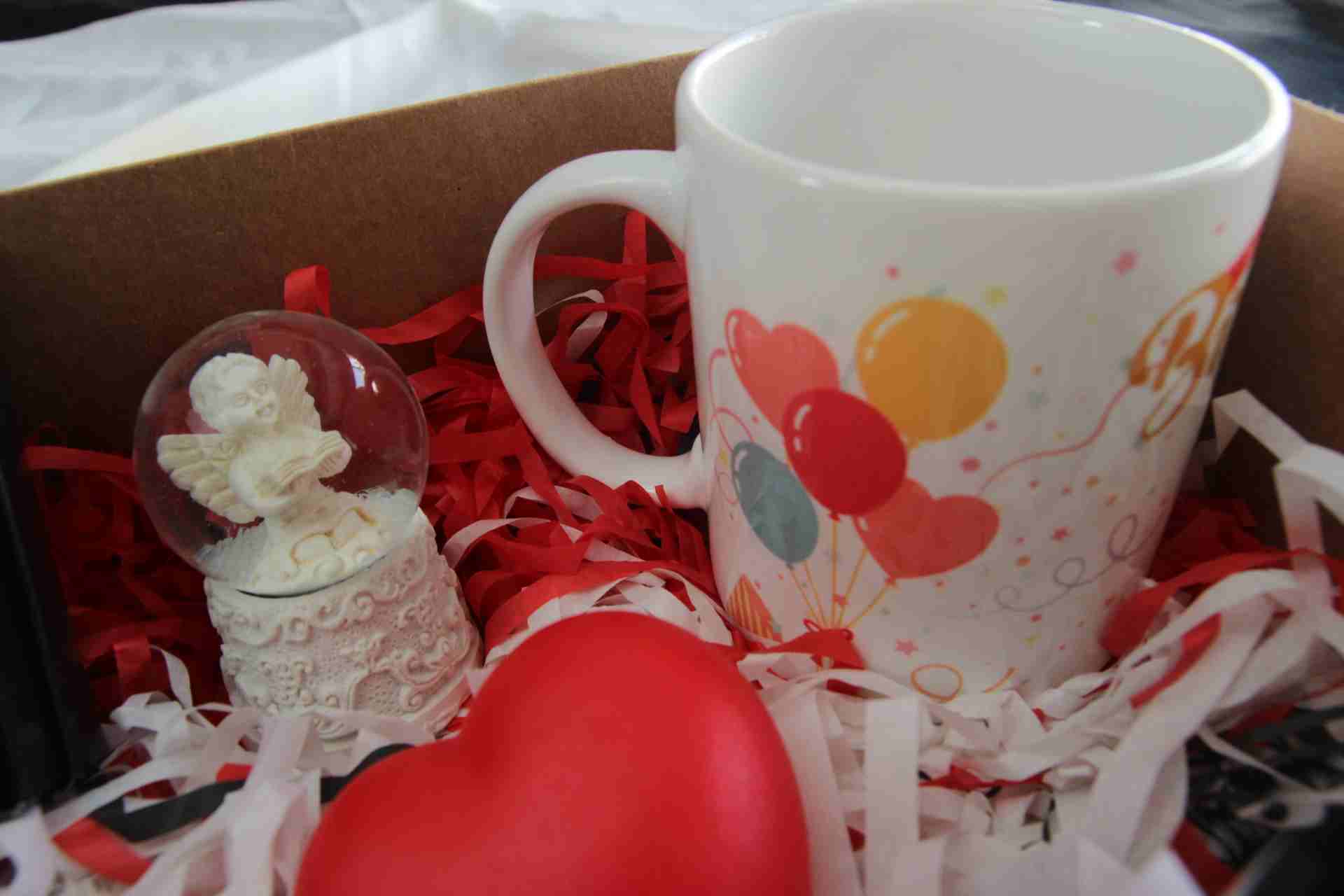 Home Hediye Kutusu Melek İşıklı Küre Papatya Kolye  Kupa Bardak İşıklı Kalp Doğum Günü Hediye Seti