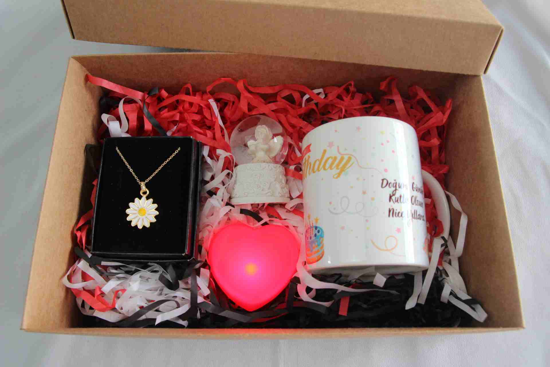 Home Hediye Kutusu Melek İşıklı Küre Papatya Kolye  Kupa Bardak İşıklı Kalp Doğum Günü Hediye Seti