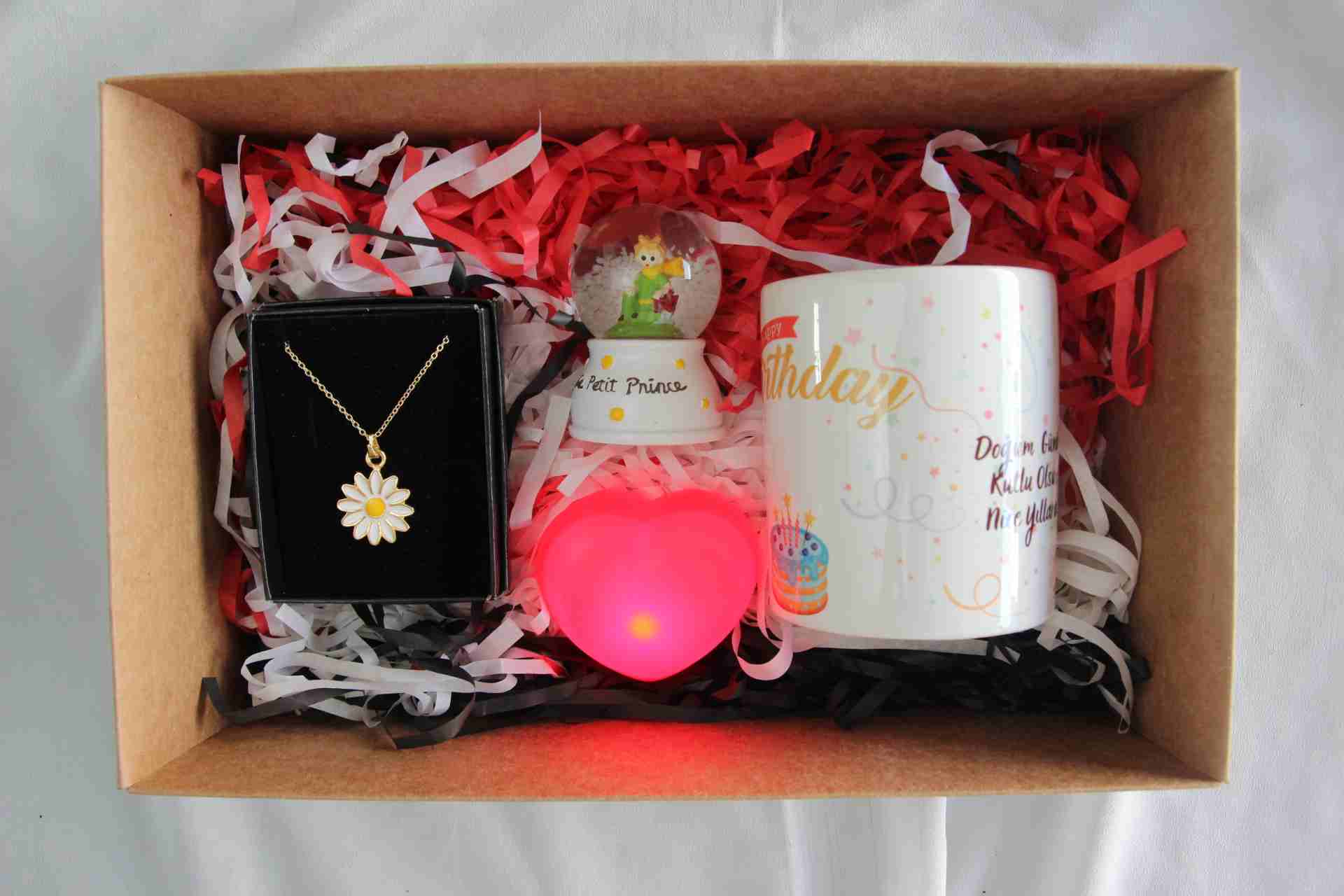 Home Hediye Kutusu Prince İşıklı Küre Papatya Kolye Doğum Günü Kupa Bardak İşıklı Kalp Seti
