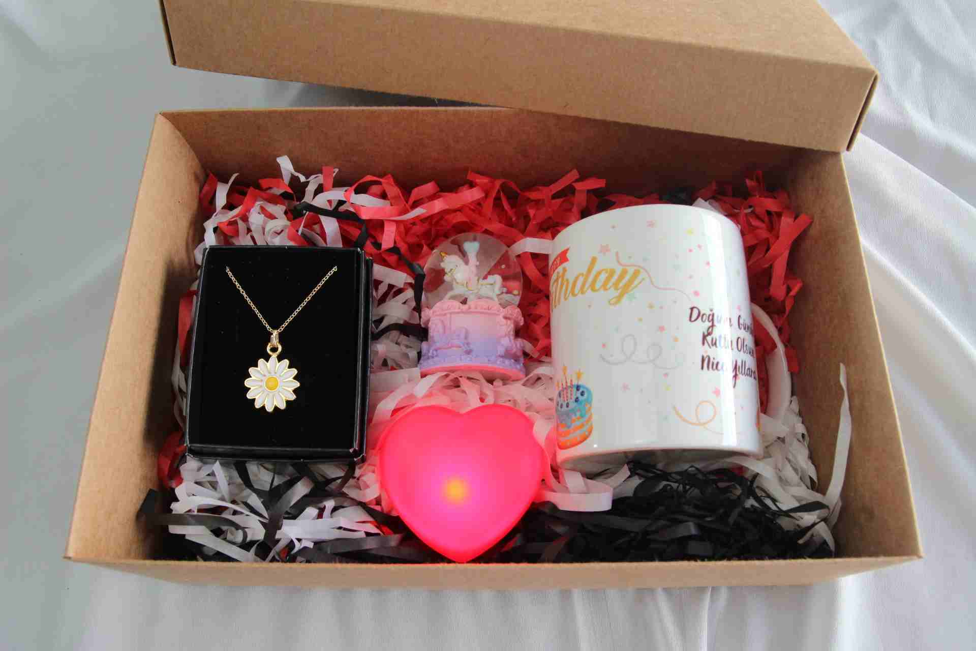 Home Hediye Kutusu Unicorn İşıklı Küre Papatya Kolye Doğum Günü Kupa Bardak İşıklı Kalp Seti