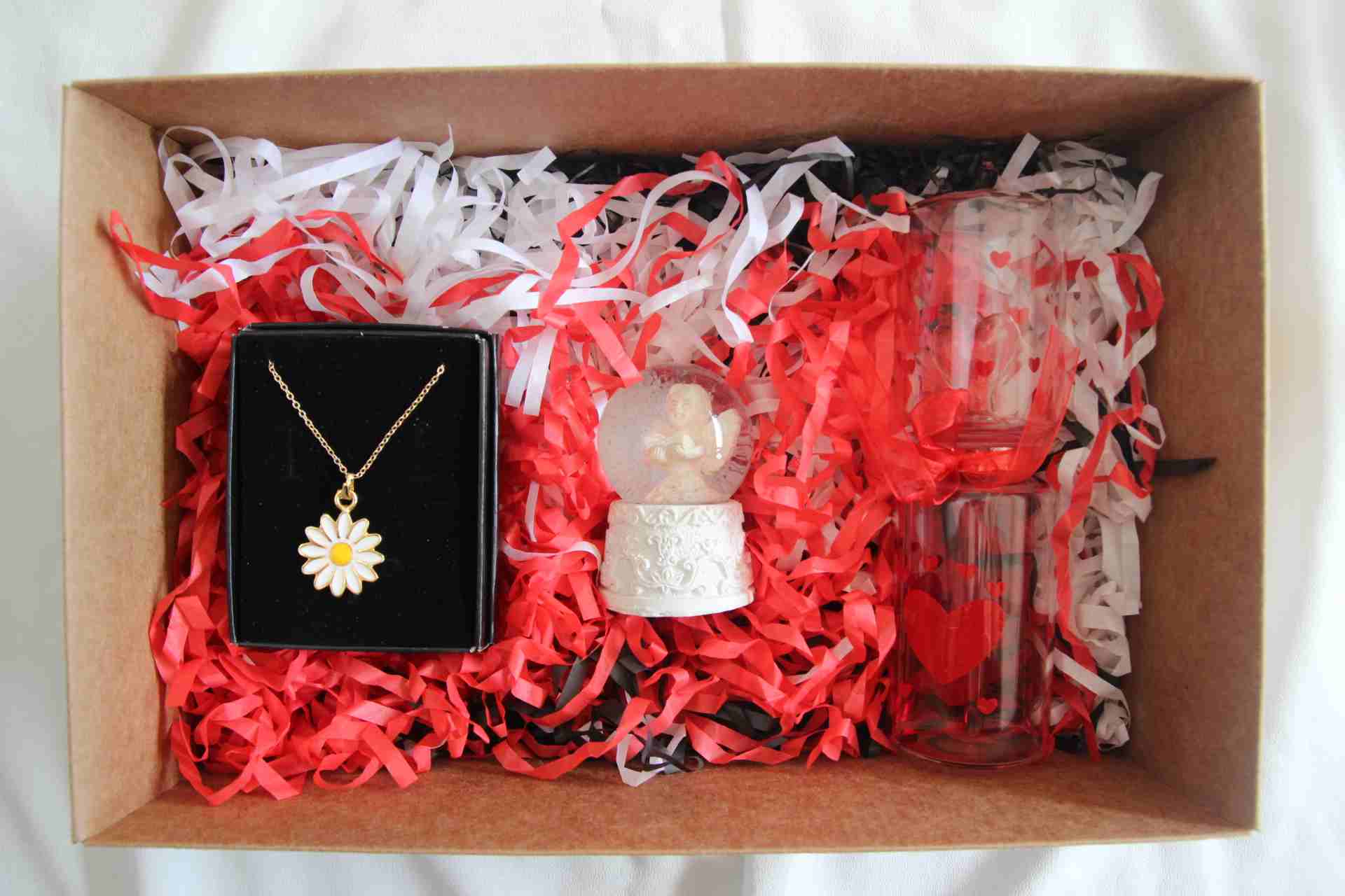 Home Hediye Seti Aşk Ölçer Özel Kutusunda Papatya Kolye Ve Melek Model İşıklı Kar Küresi