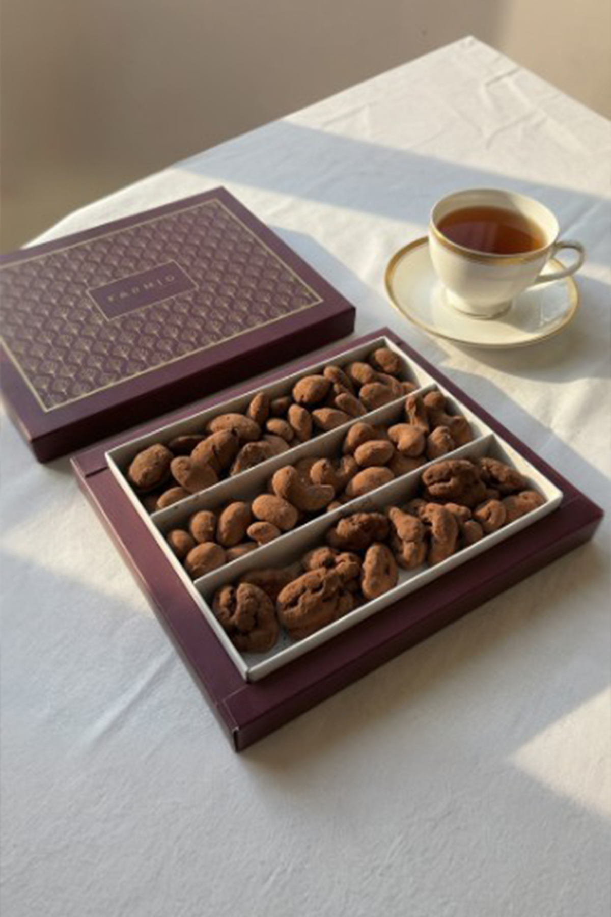 Hediyelik Çikolata Kaplı Kuruyemiş 350gr – Kaju, Badem, Ceviz - S