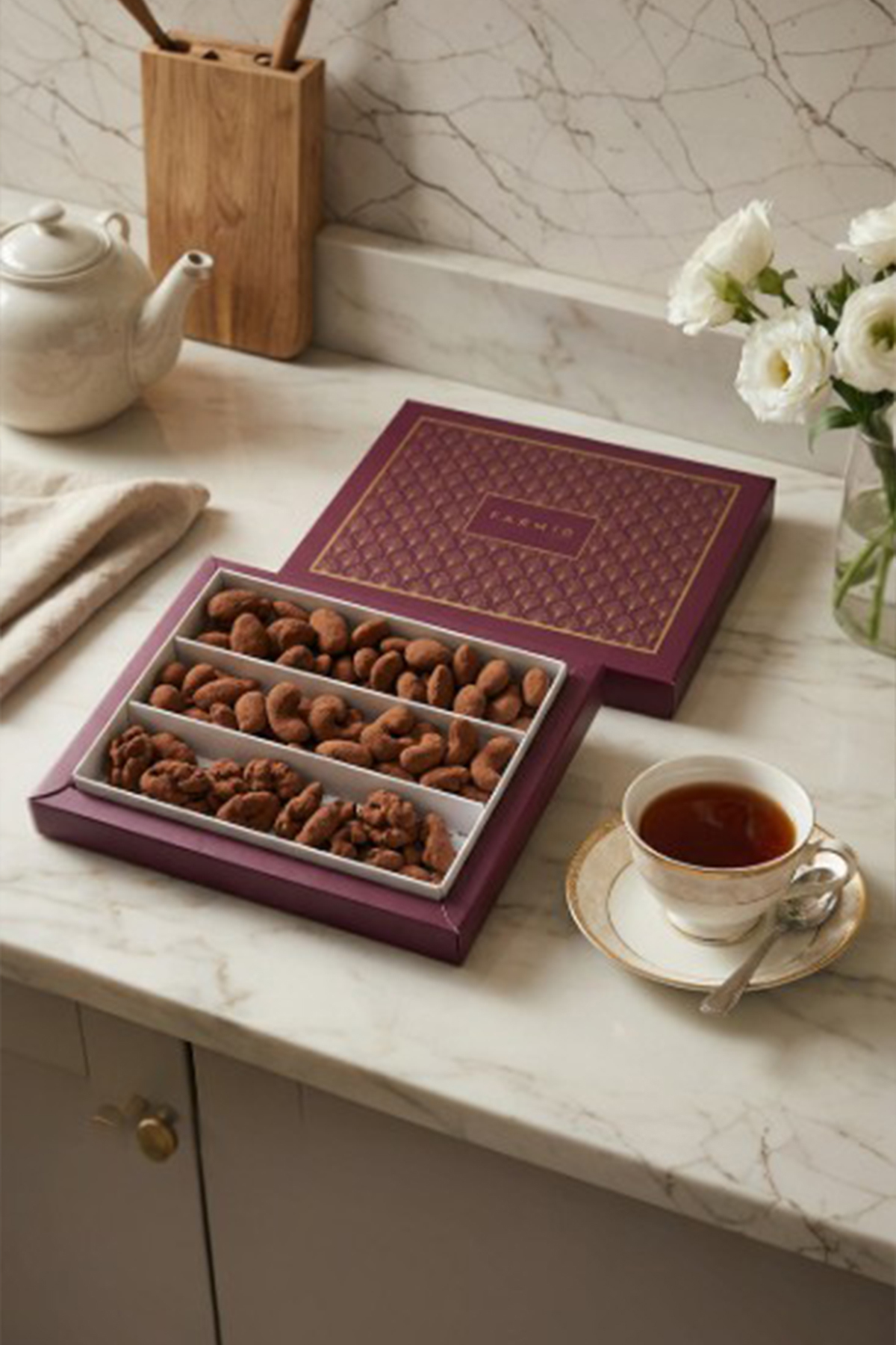 Hediyelik Çikolata Kaplı Kuruyemiş 350gr – Kaju, Badem, Ceviz - S