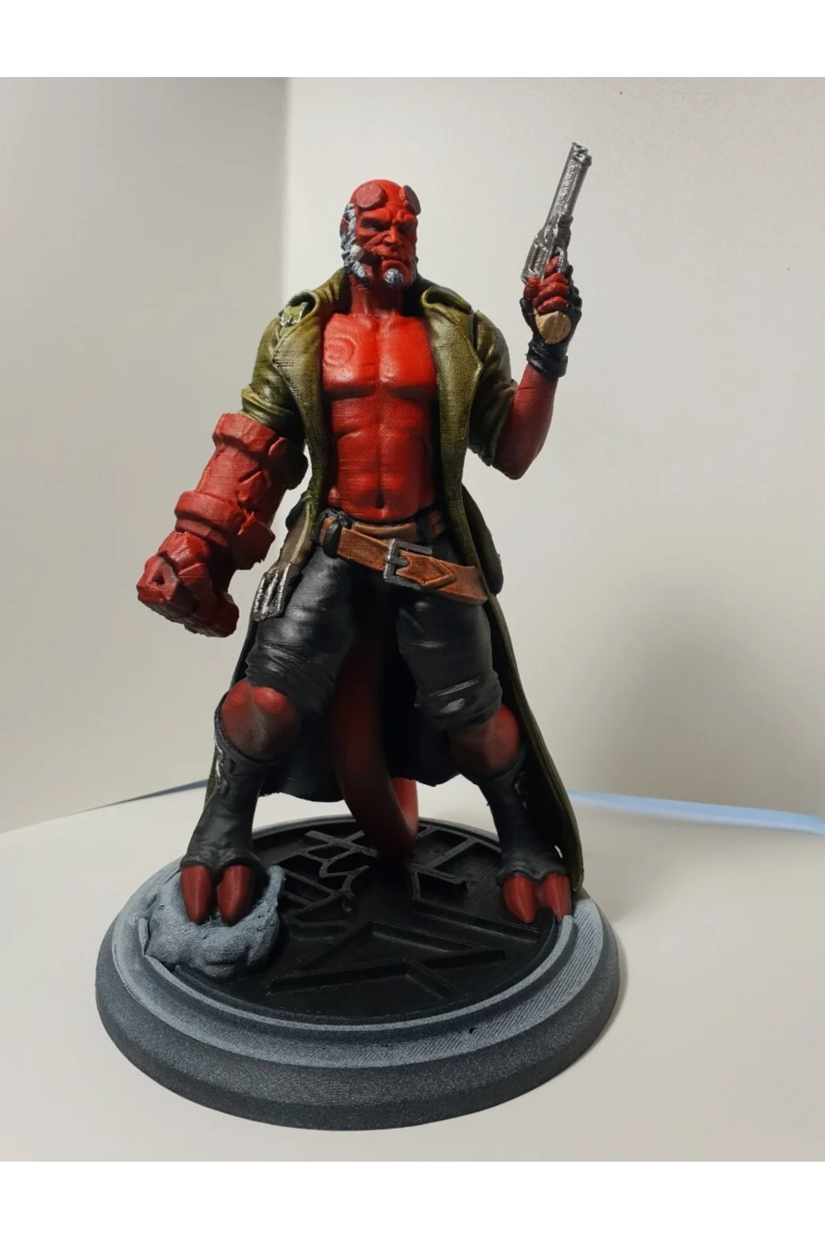 Hellboy Marvel Boyalı Figür 26 Cm (dev Boy)