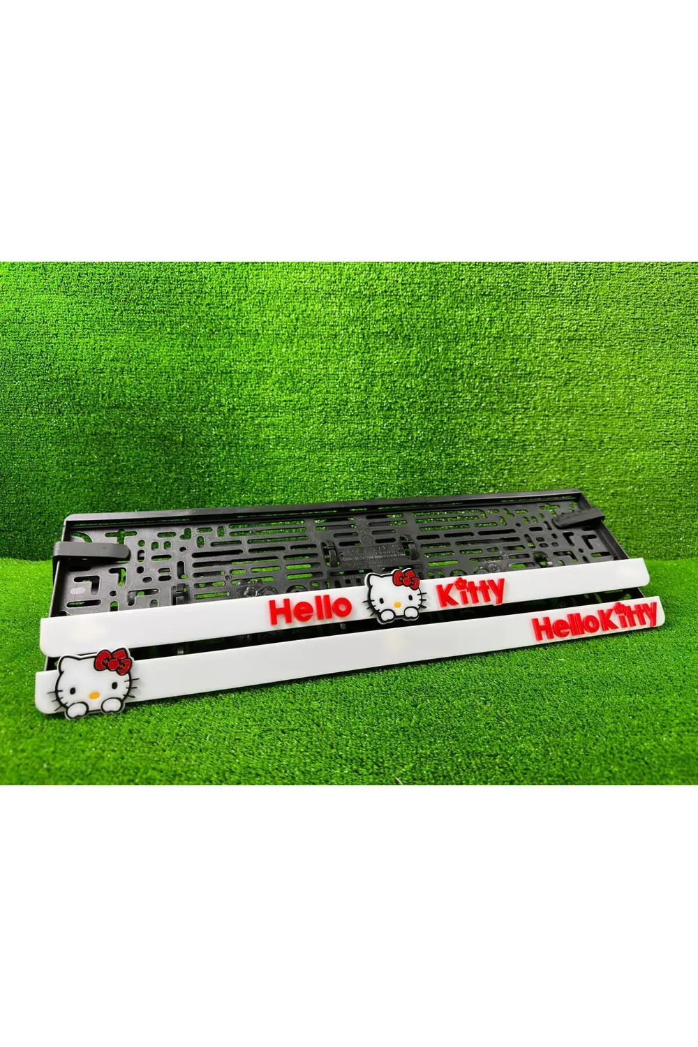 Hello Kitty Beyaz 3d Kabrtmalı Pleksi Araba Plakalığı 1 Takım