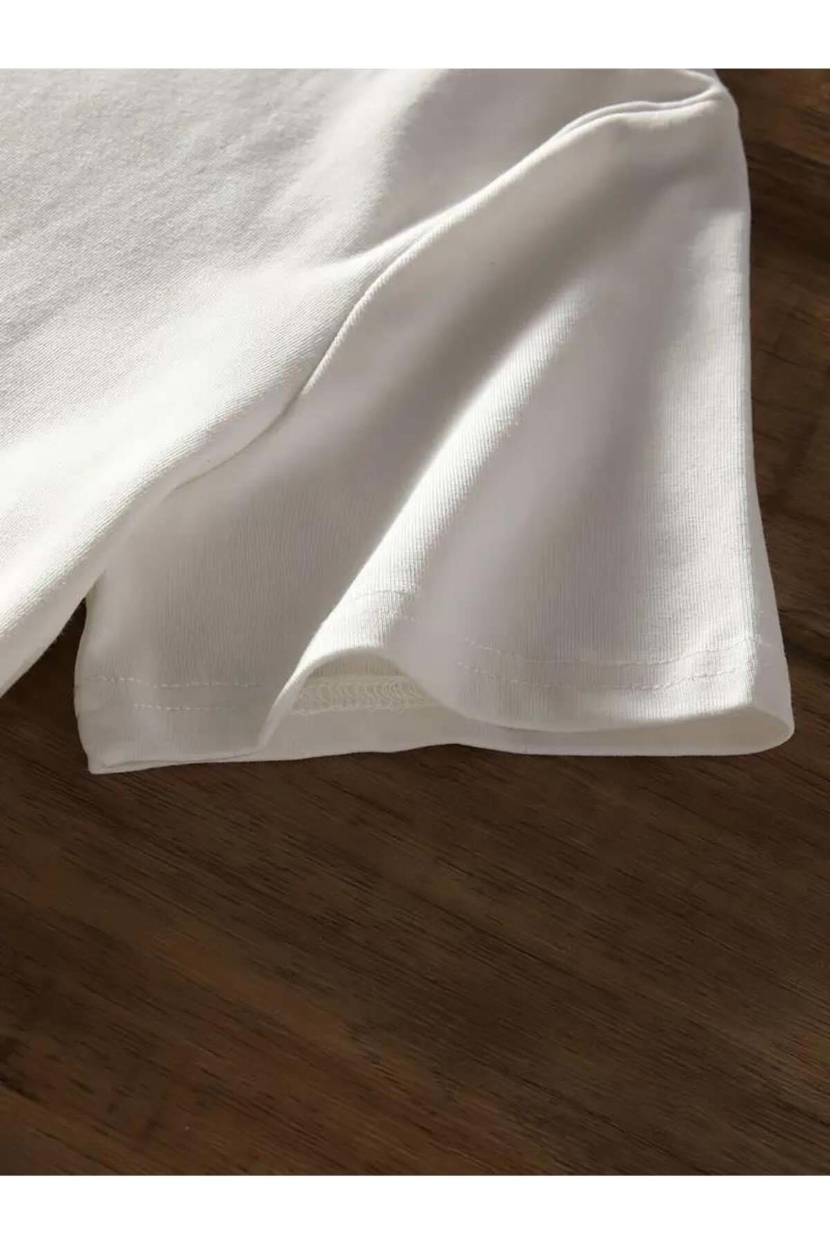 Vandivansi Hello Kitty Graffiti Oversize T-Shirt