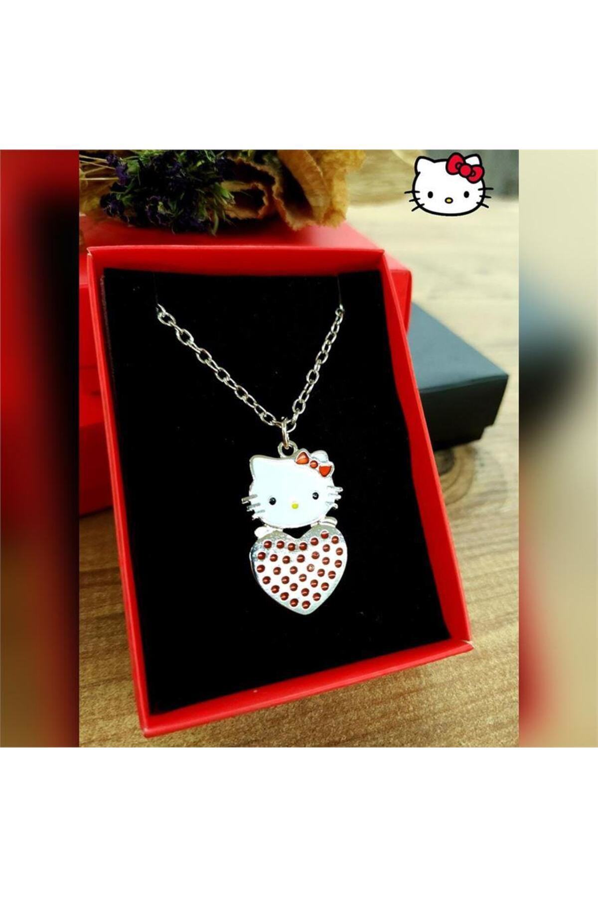 Hello Kitty Kırmızı Puantiyeli Kalp Kolye