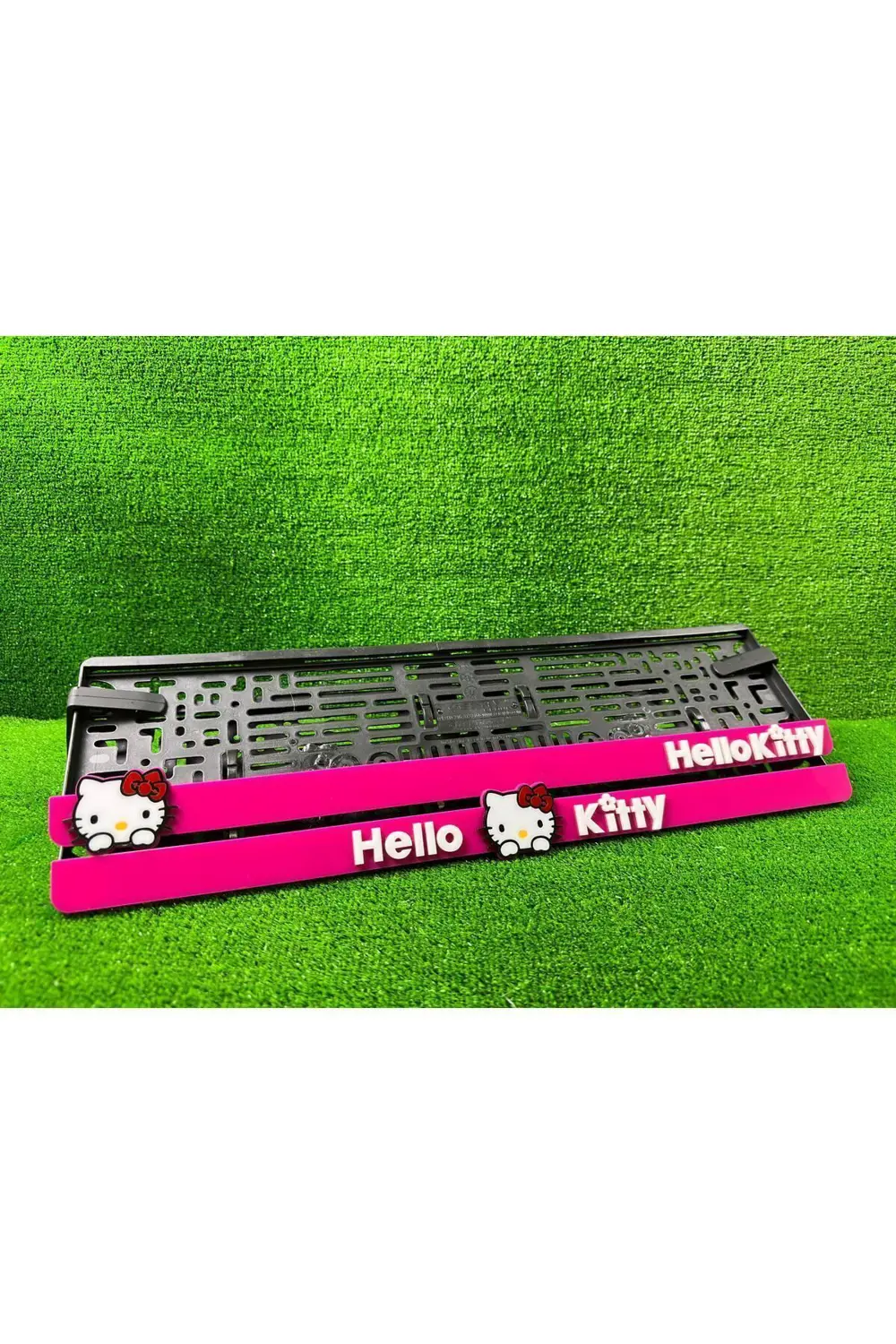 Hello Kitty Pembe 3d Kabrtmalı Pleksi Araba Plakalığı 1 Takım