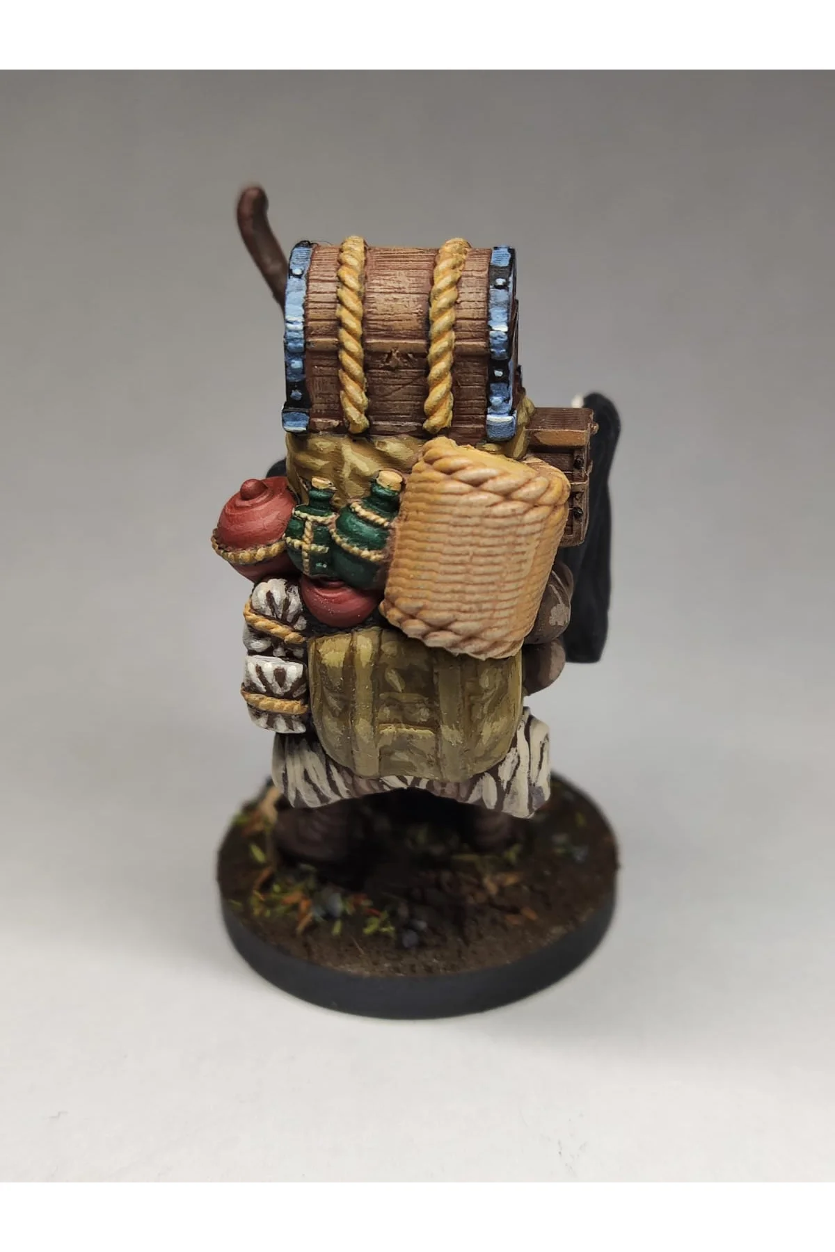 Hero of the Empire Dark Merchant Boyalı Figür Karanlık Tüccar Figür Büyük Boy 25CM