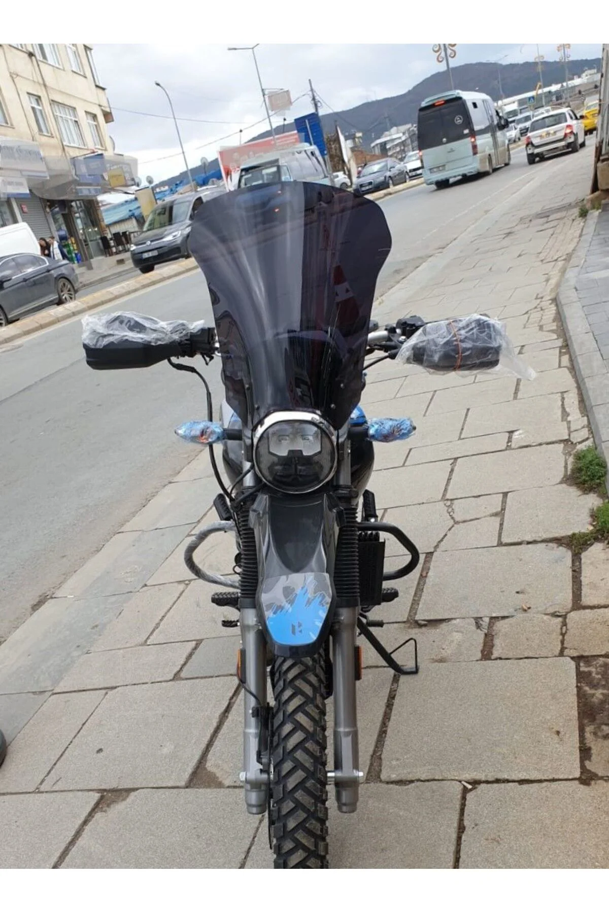 Hero X Pulse Ön Cam 2020-2026 Model 46cm Siyah Renkli 4mm