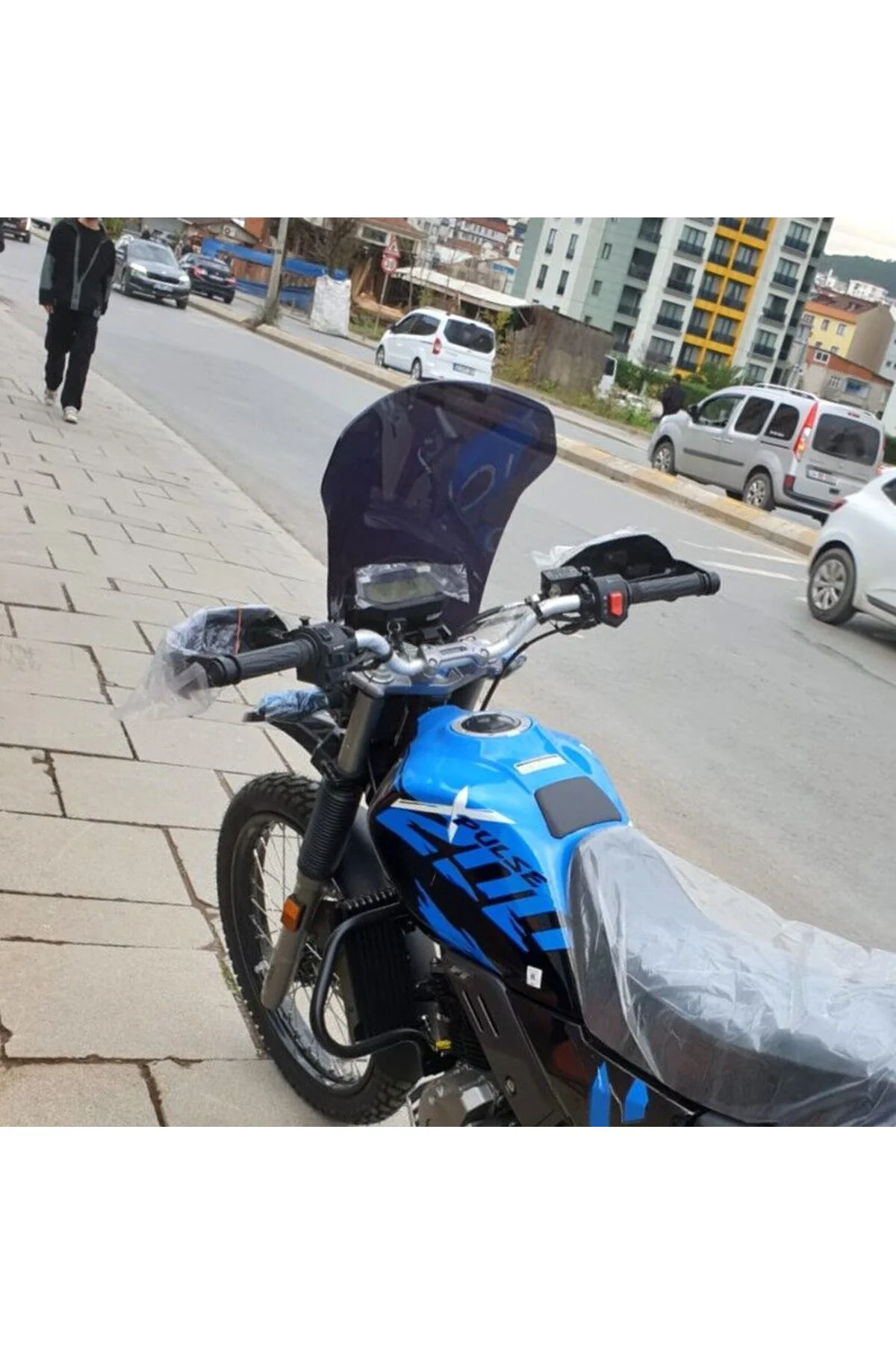 Hero X Pulse Ön Cam 2020-2026 Model 46cm Siyah Renkli 4mm
