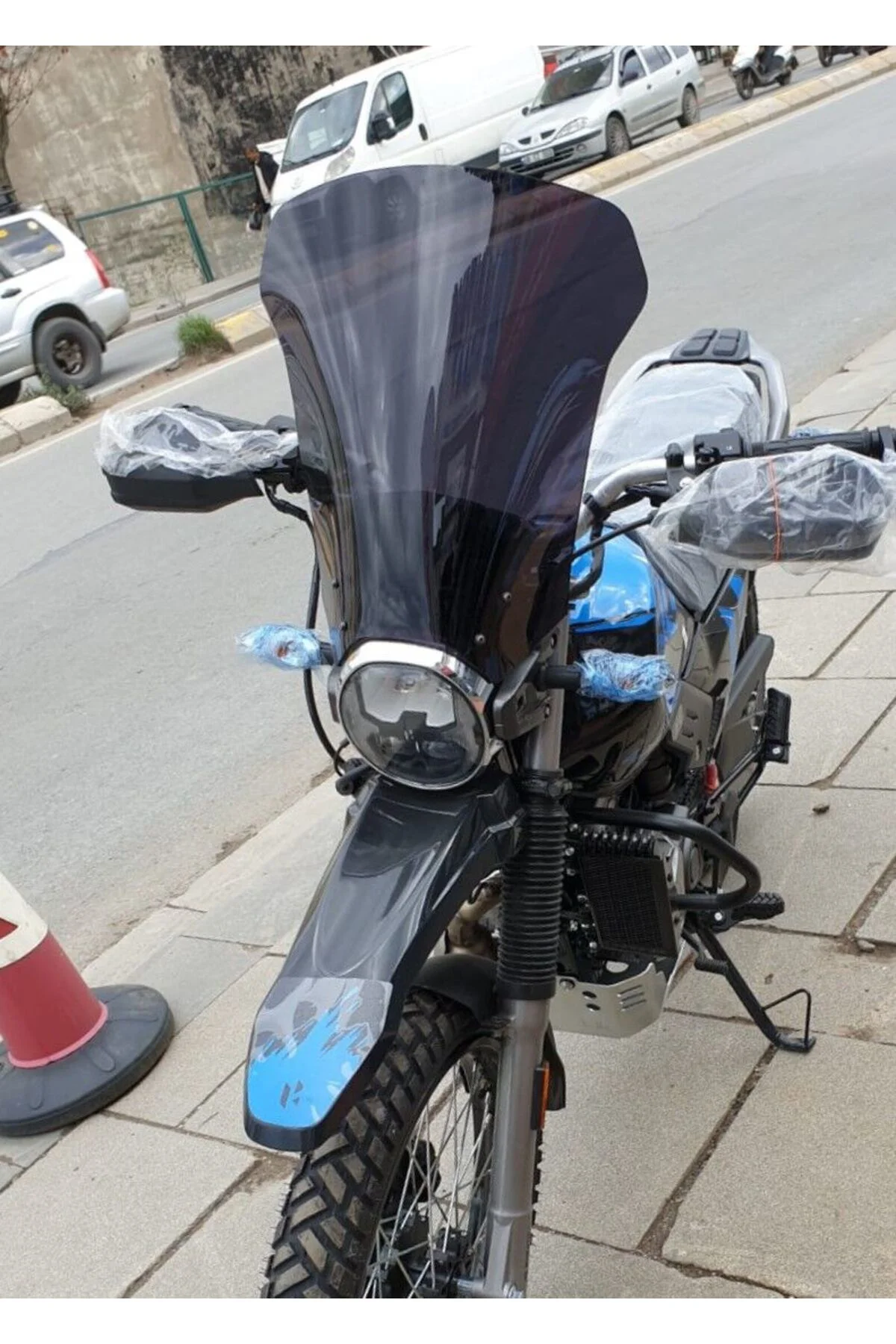 Hero X Pulse Ön Cam 2020-2026 Model 46cm Siyah Renkli 4mm