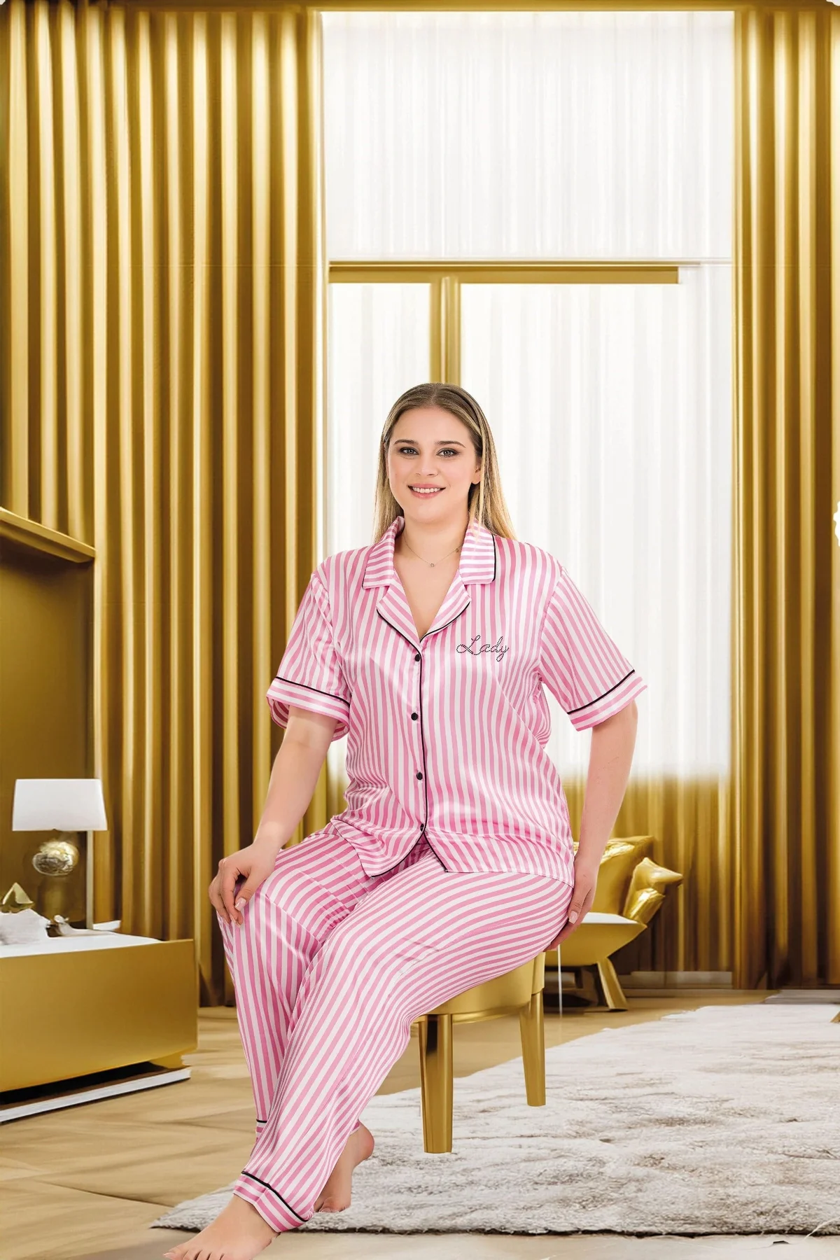 HERŞEYTREND Büyük Beden Şık Tasarım Pembe Çizgili Düğmeli Kısa Kol Lüx Saten Pijama Takımı HERŞEYTREND Büyük Beden Şık Tasarım Pembe Çizgili Düğmeli Kısa Kol Lüx Saten Pijama Takımı Fiyatı, Yorumları ve Özellikleri