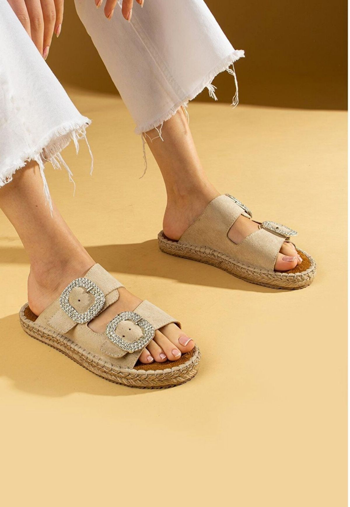 Hertas Bej Nubuk Tokalı Terlik