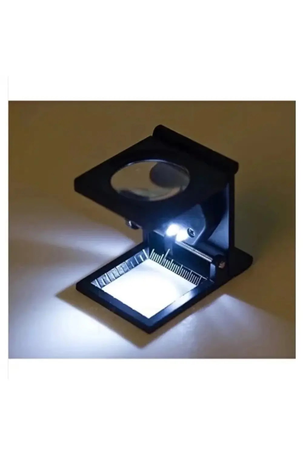 HEYF 28x28 Mm Katlanır Sayaçlı Metal Lüp, 2 Led Işıklı Büyüteç Te HEYF 28x28 Mm Katlanır Sayaçlı Metal Lüp, 2 Led Işıklı Büyüteç Te