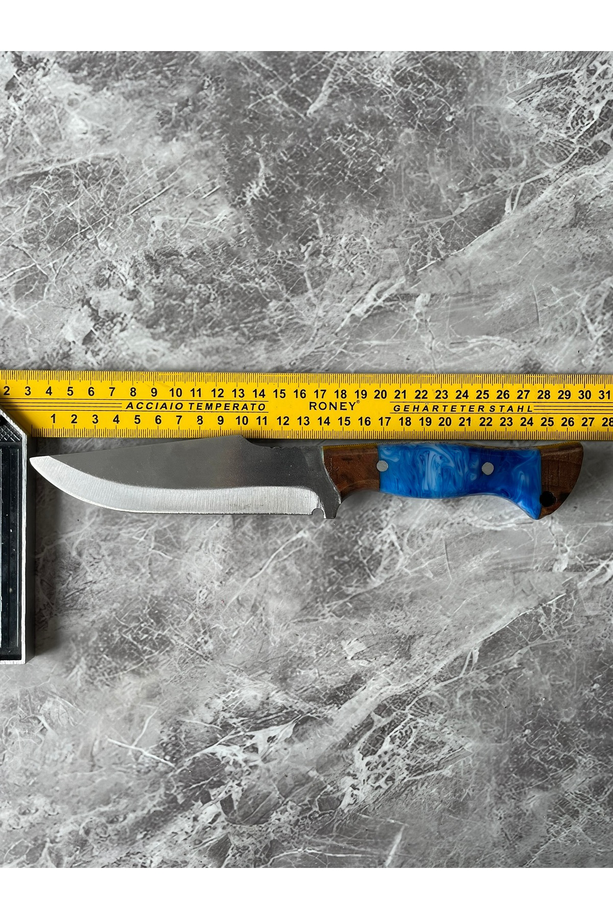 Hibrit Mavi Epoksi Kabzeli El Yapımı Kılıflı Kamp ve Av Bıçağı – 