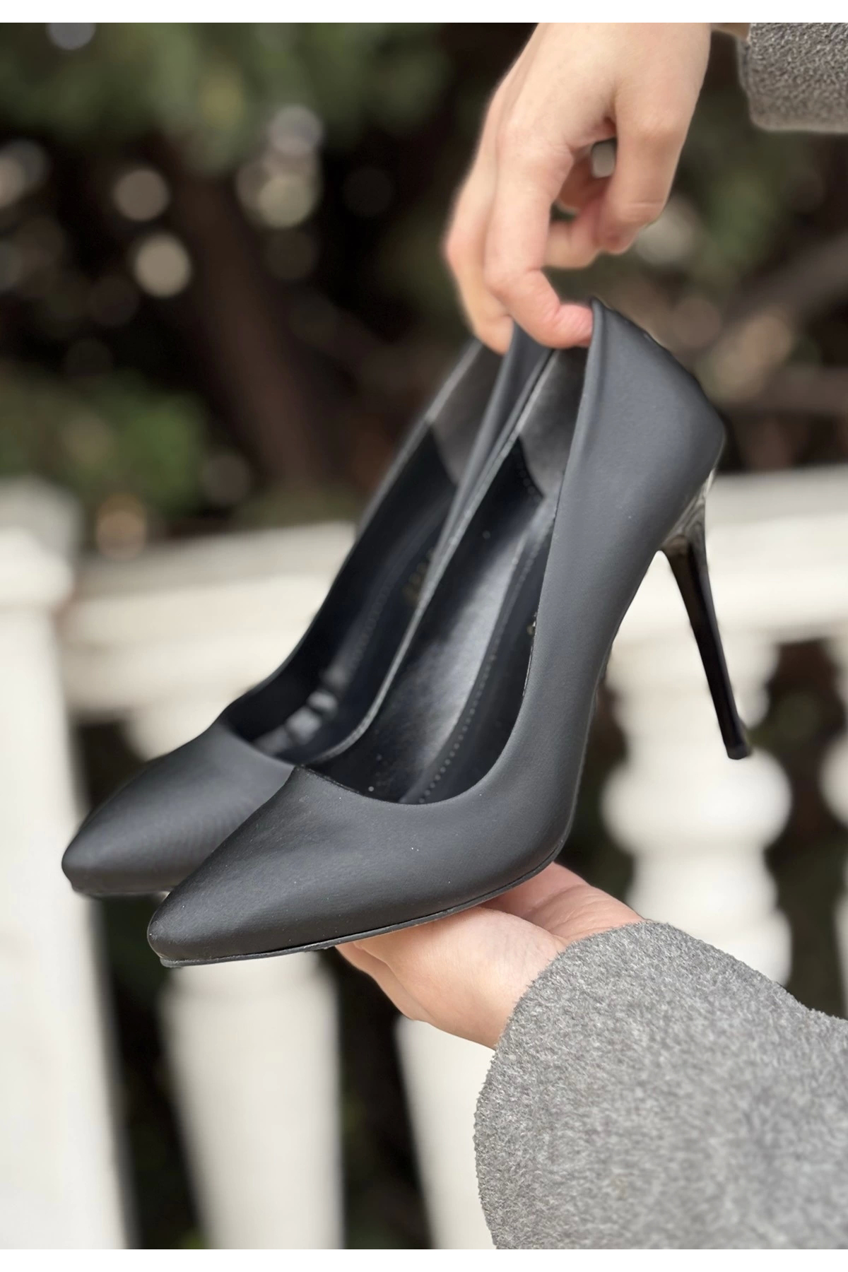 Erbilden Hillar Siyah Saten Stiletto Ayakkabı