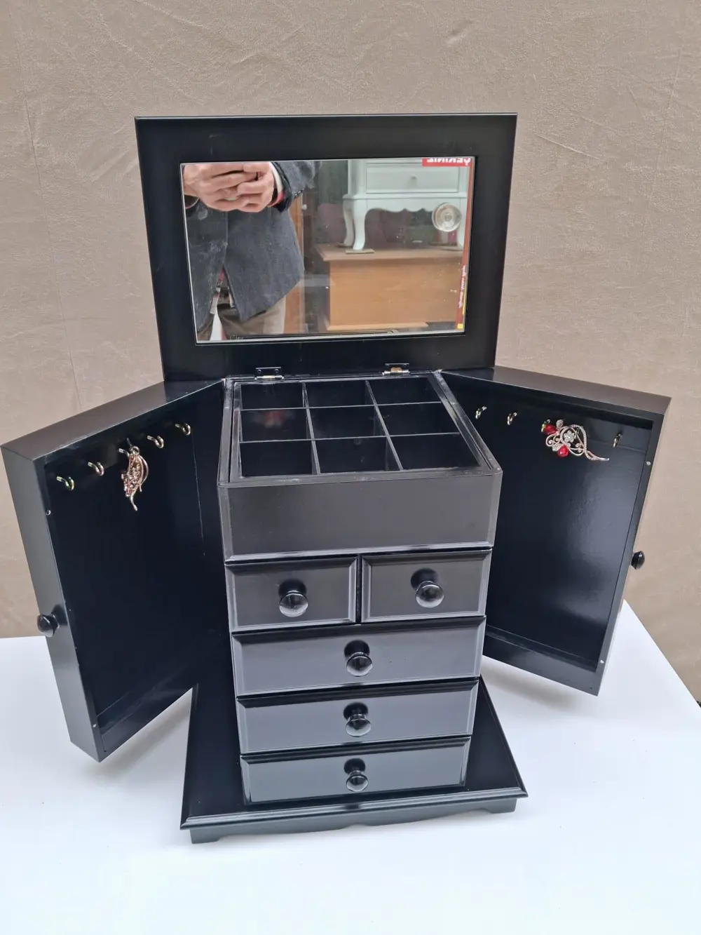 Hobi ADN Dekoratif  90592 Şifonyer 8 Çekm Gizli Çem Modüllü Parla