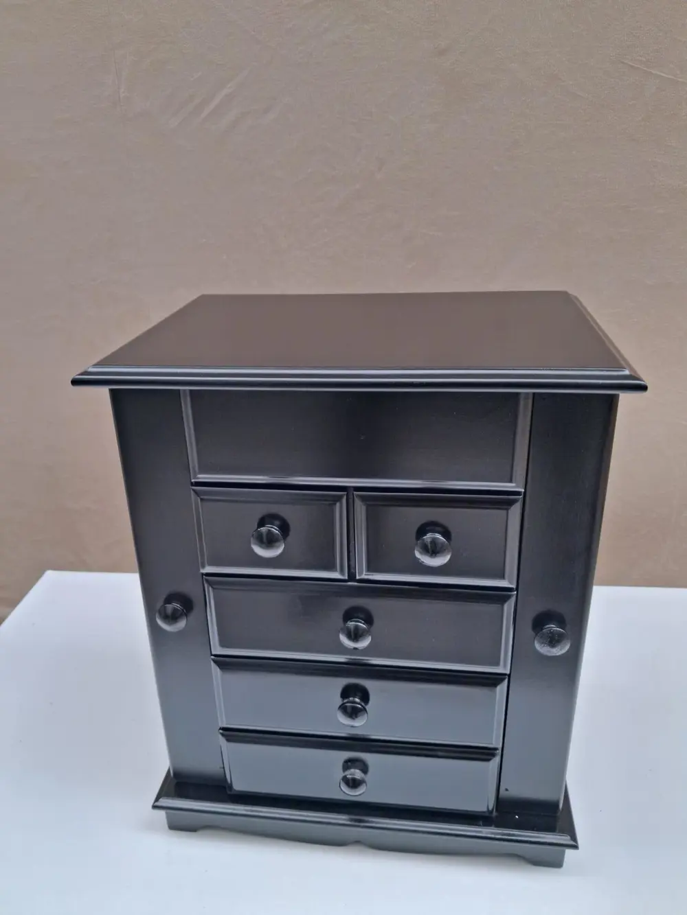 Hobi ADN Dekoratif  90592 Şifonyer 8 Çekm Gizli Çem Modüllü Parla