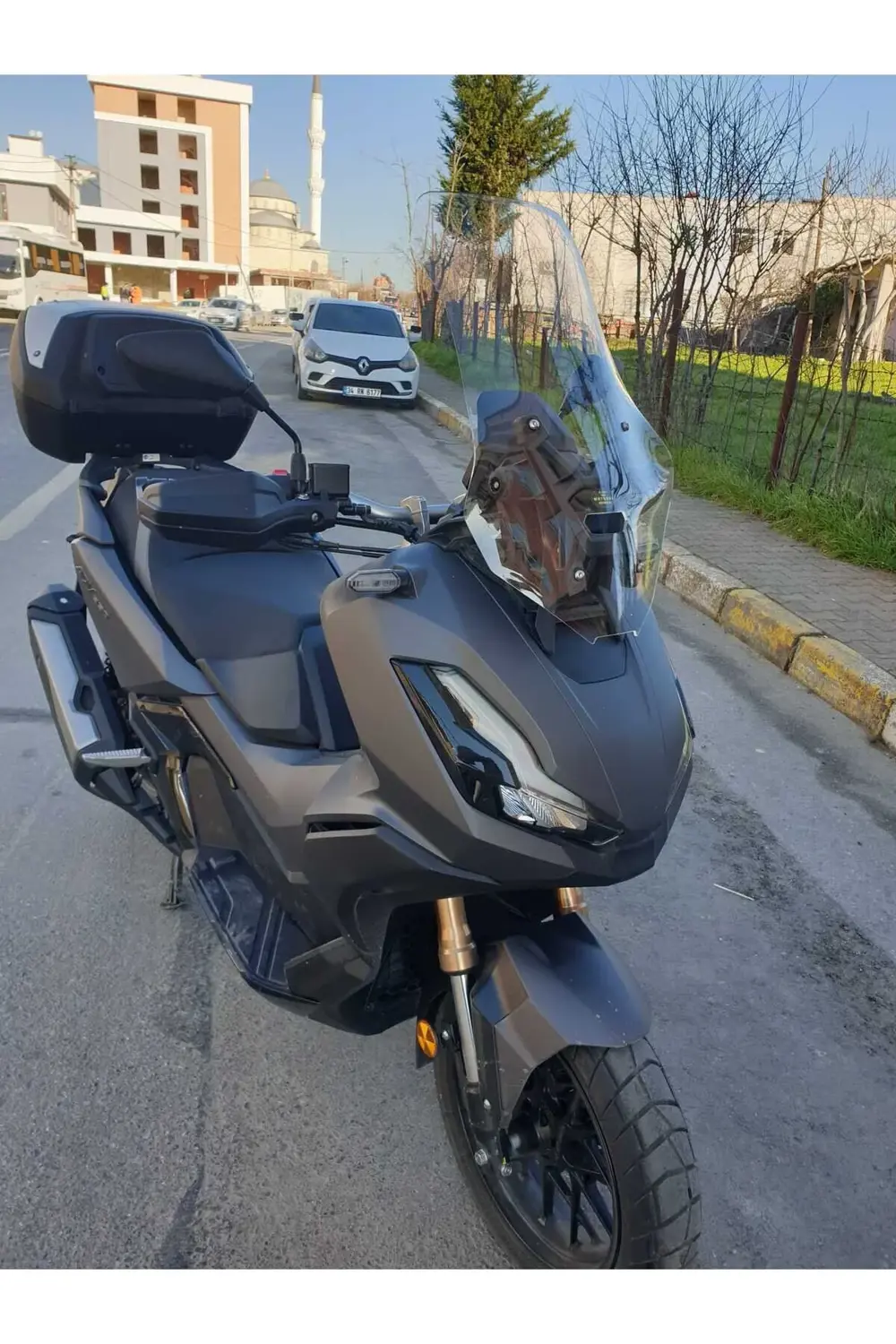 Honda Adv 350 Ön Cam 2023 2024 Model 60cm Şeffaf Renkli 4mm Orta