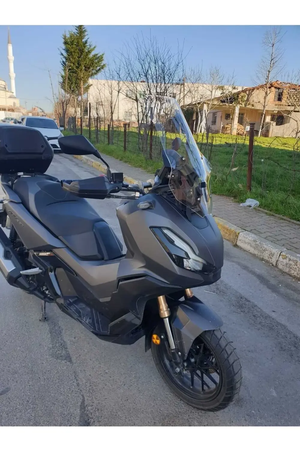 Honda Adv 350 Ön Cam 2023-2025 Model 60cm Şeffaf Renkli 4mm ORTA