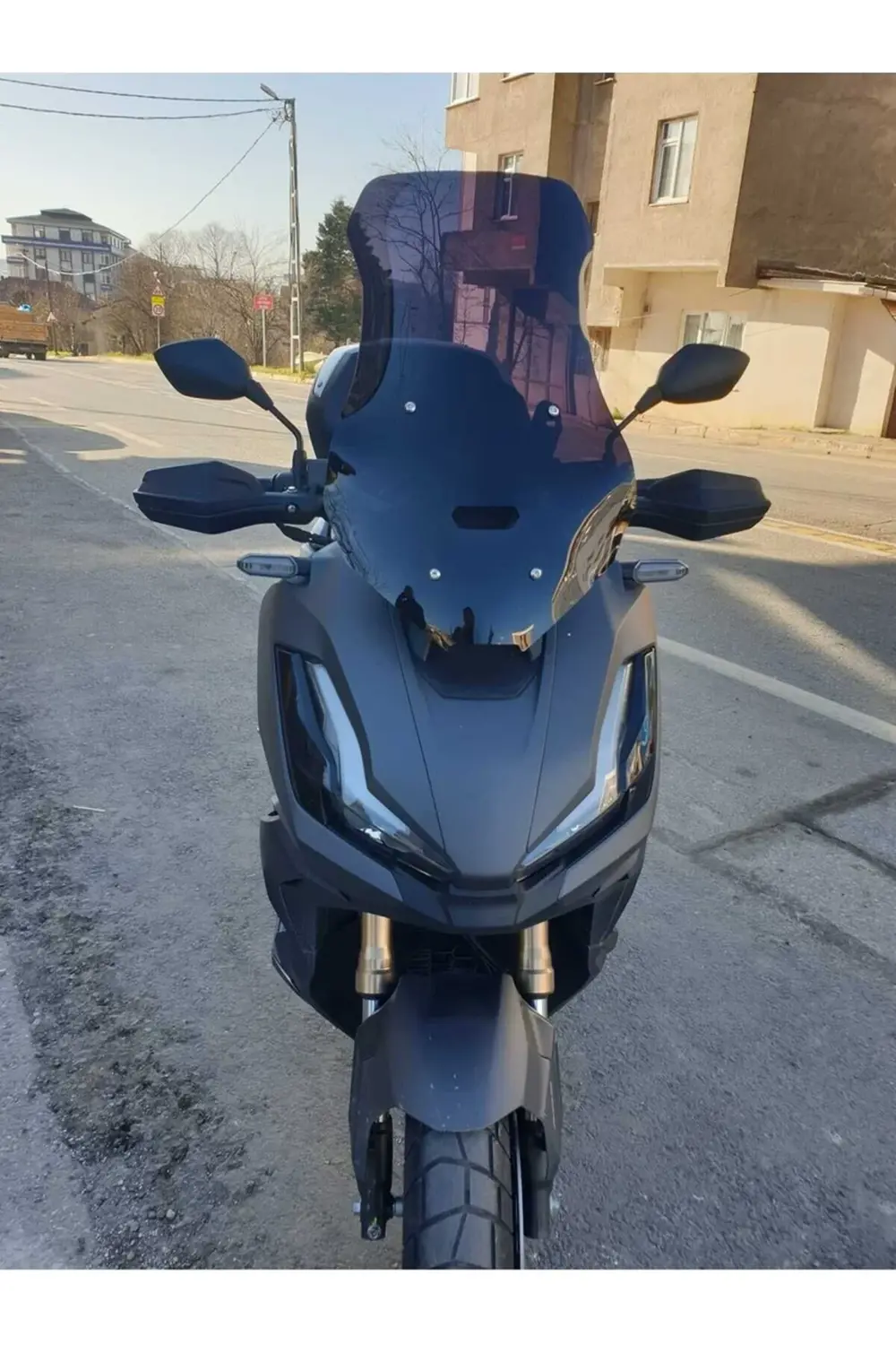 Honda Adv 350 Ön Cam 2023-2025 Model 60cm Siyah Renkli 4mm ORTA B
