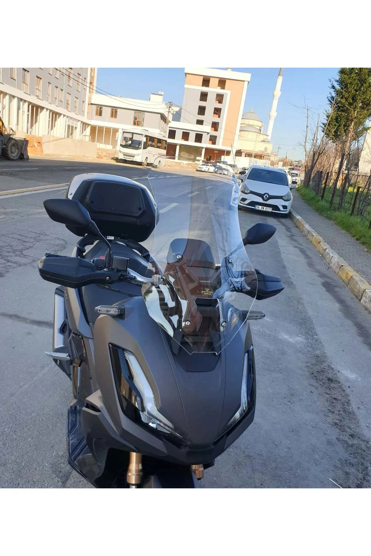 Honda Adv 350 Ön Cam 2023-2026 Model 60cm Şeffaf Renkli 4mm ORTA 