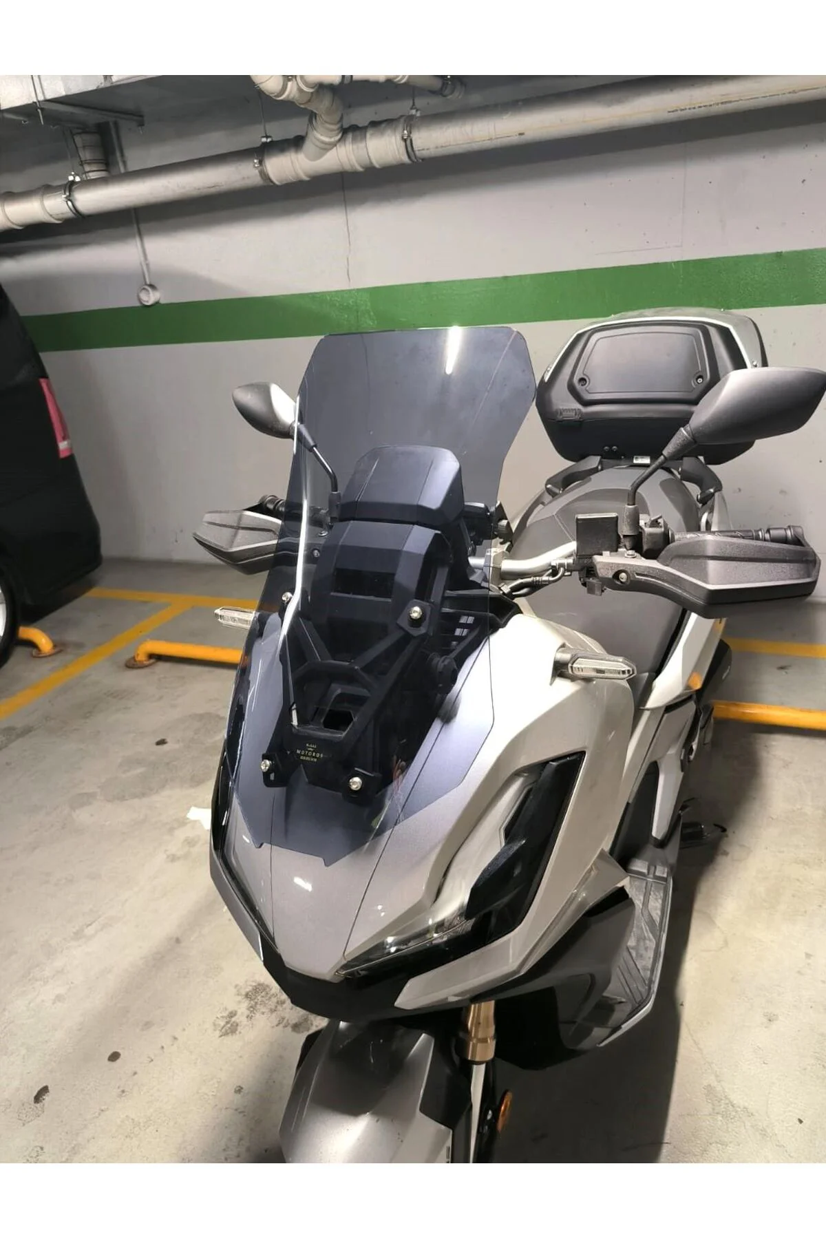 Honda Adv 350 Ön Cam 2023-2026 Model 60cm Füme Renkli 4mm ORTA BO