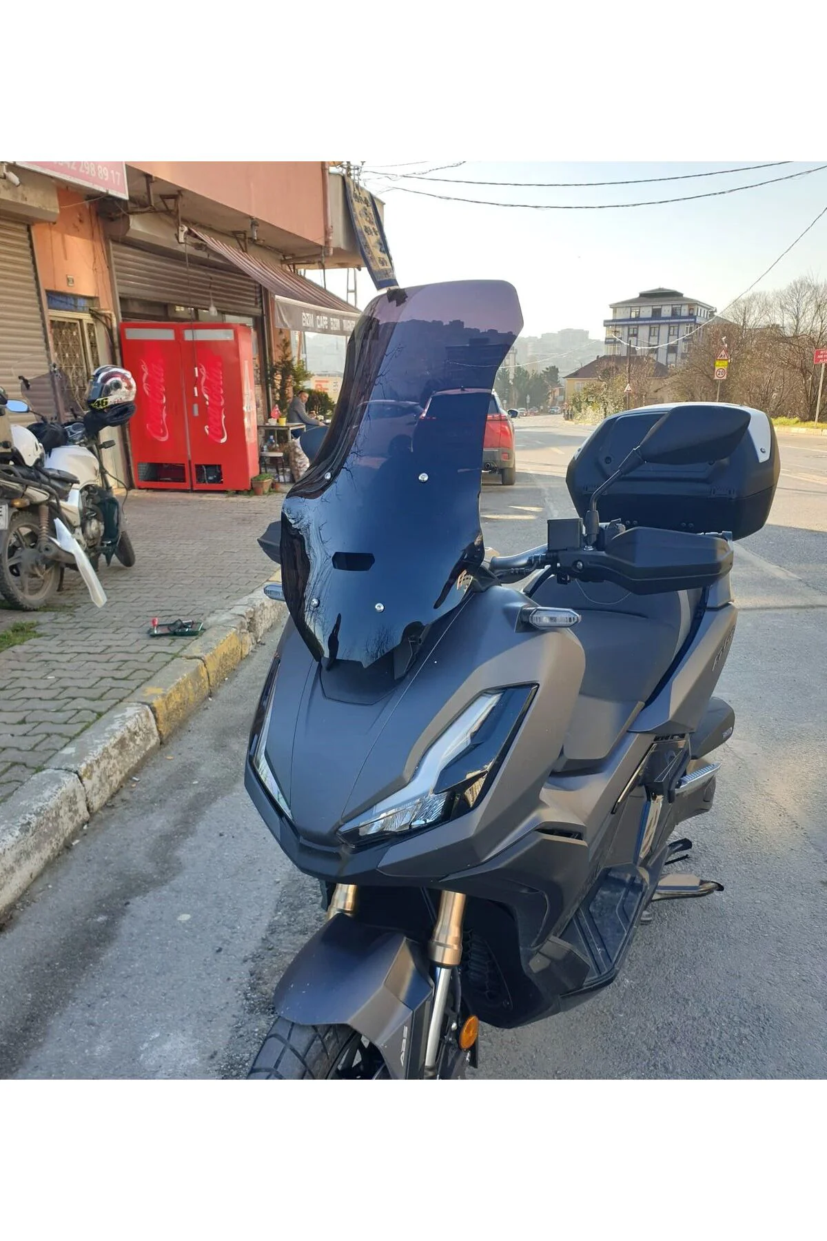 Honda Adv 350 Ön Cam 2023-2026 Model 60cm Siyah Renkli 4mm ORTA B