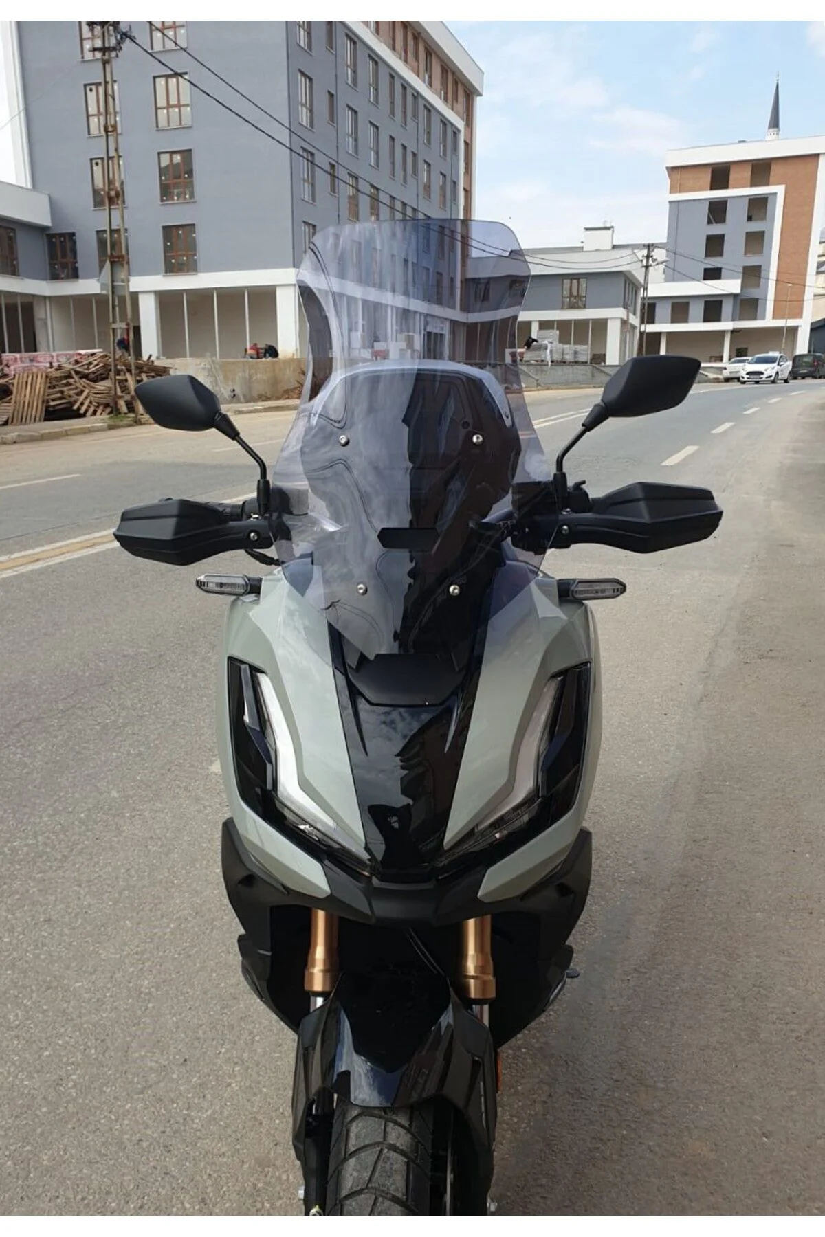 Honda Adv 350 Ön Cam 2023-2026 Model 72cm Füme Renkli 4mm UZUN