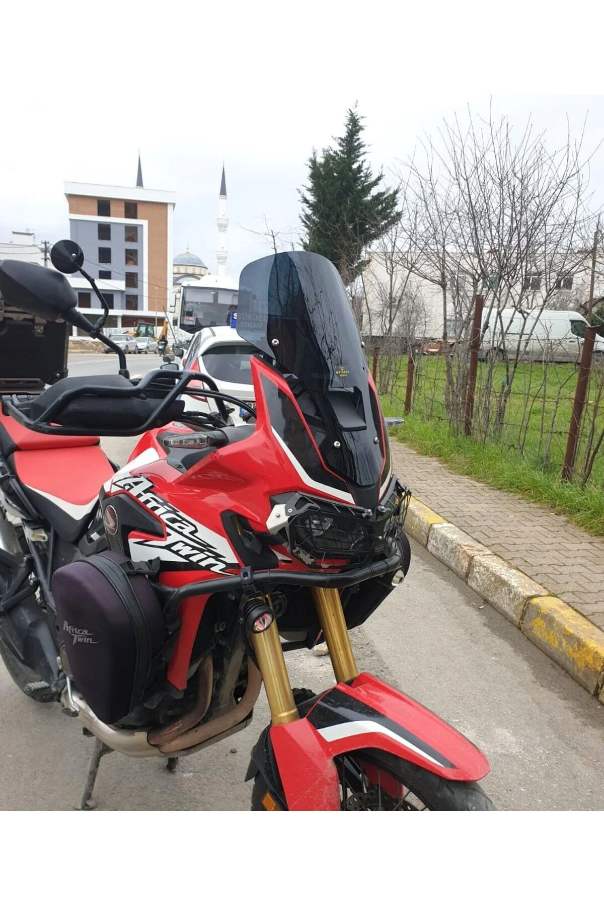 Honda Africa Twin CRF 1000 Ön Cam 2016-2020 Model 45cm Siyah Renkli 4mm SPORTİF