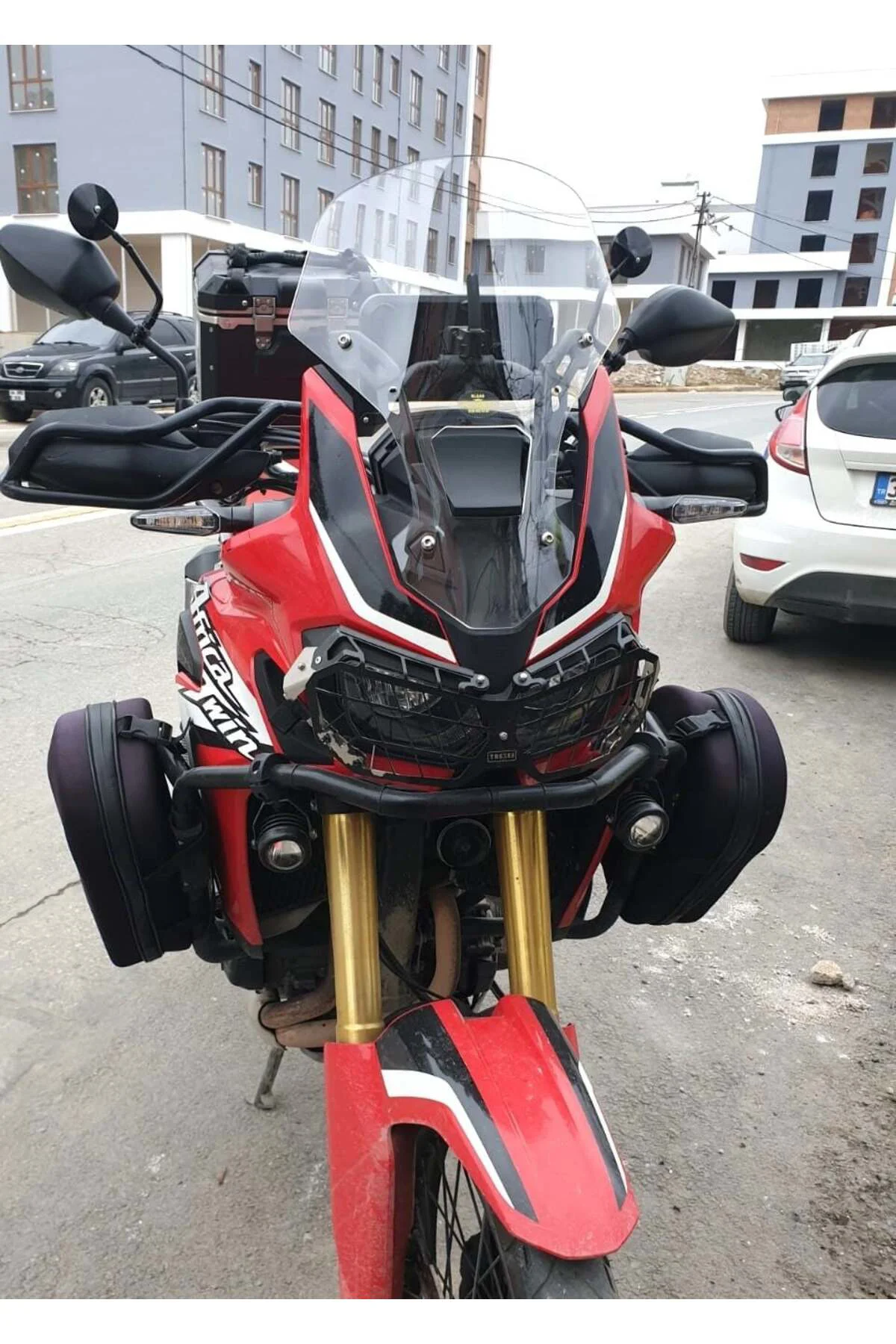 Honda Africa Twin CRF 1000 Ön Cam 2016-2020 Model 45cm Şeffaf Ren