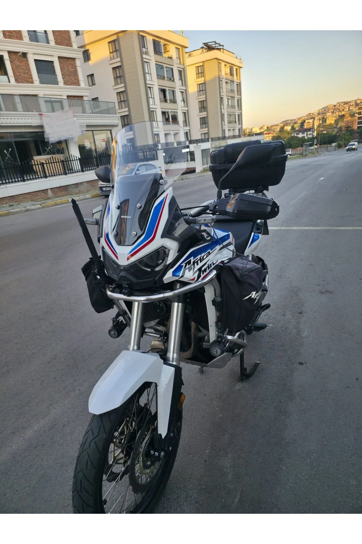 Honda Africa twin CRF 1100L L1 Ön Cam 2020-2023 Model 51cm Şeffaf Renkli 4mm UZUN