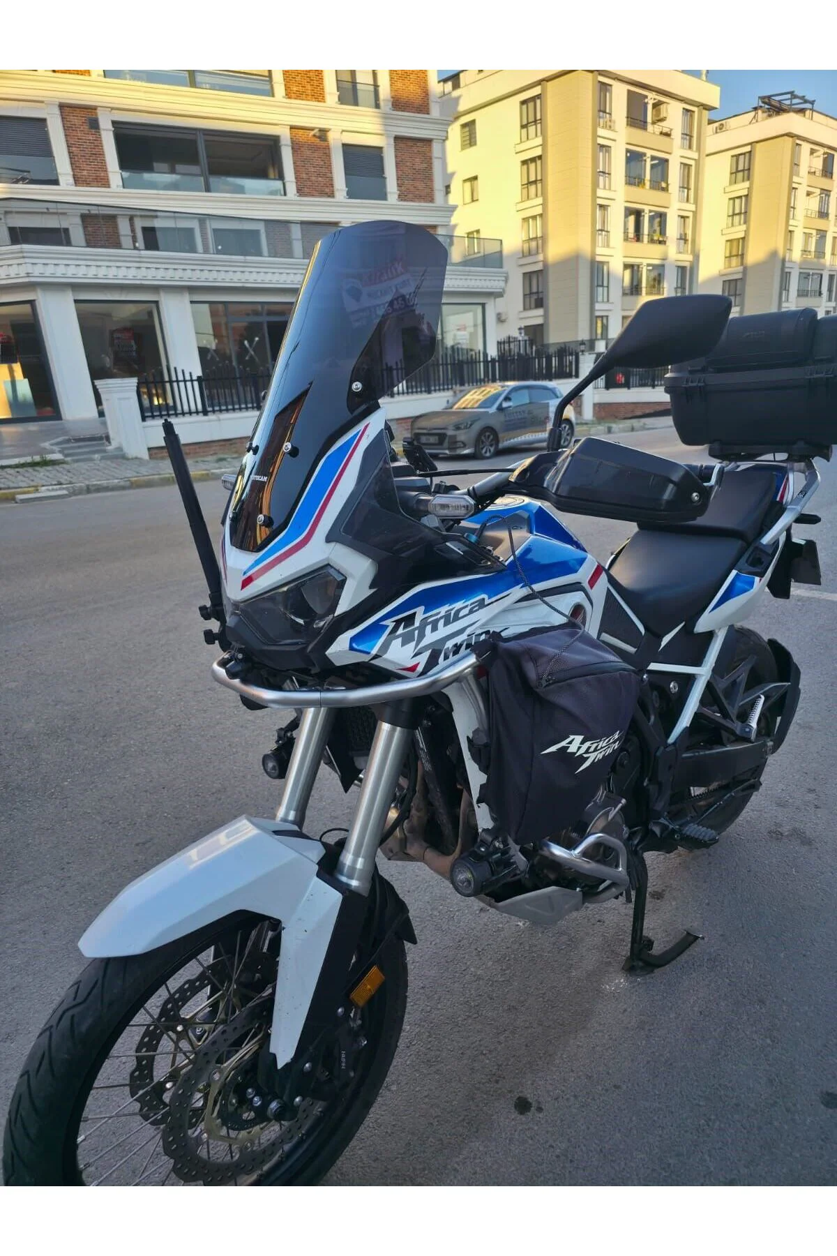 Honda Africa twin CRF 1100L L1 Ön Cam 2020-2023 Model 51cm Siyah Renkli 4mm UZUN