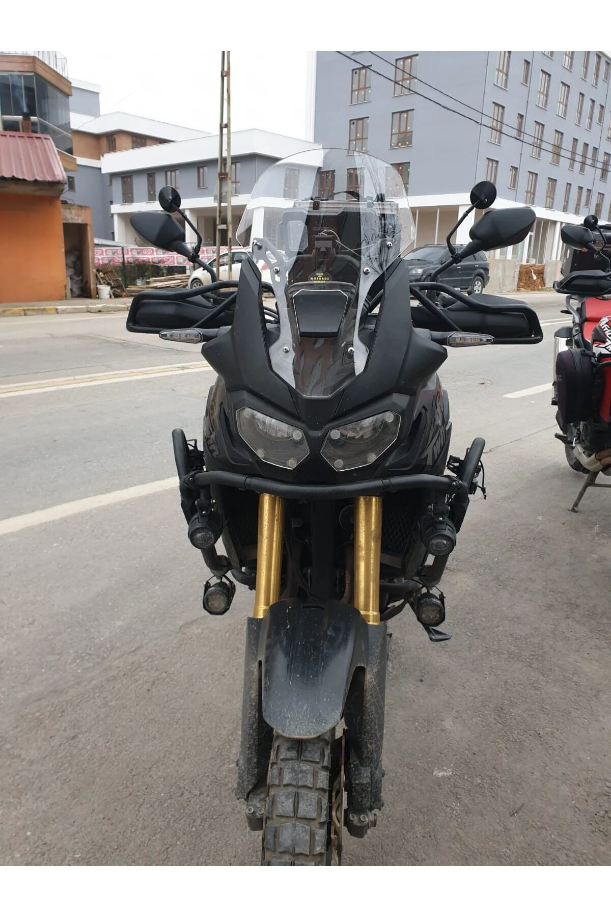 Honda Africa Twin CRF 1000 Ön Cam 2016-2020 Model 45cm Şeffaf Ren