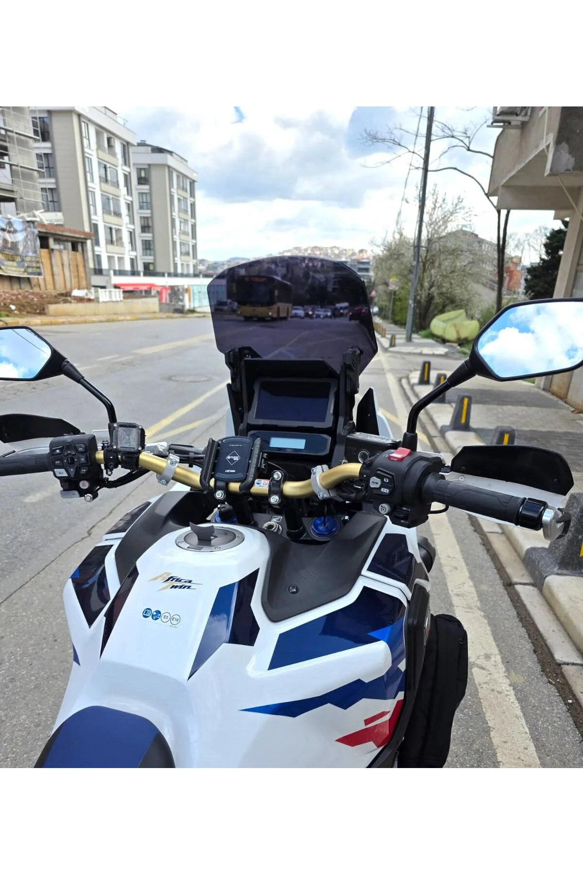 Honda Africa twin CRF 1100 L4 Ön Cam 2023-2026 Model 46cm Siyah R