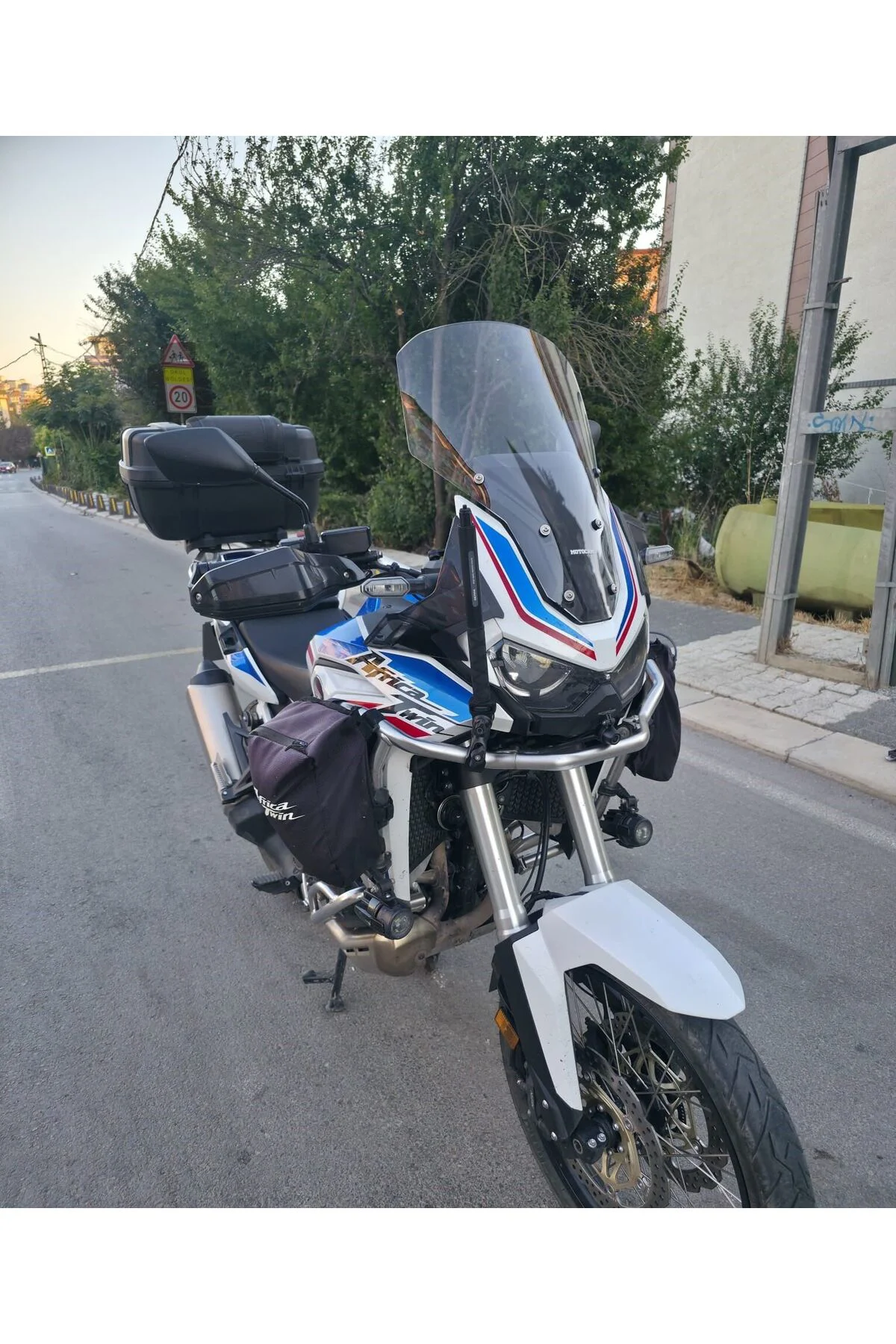 Honda Africa twin CRF 1100L L1 Ön Cam 2020-2023 Model 51cm Şeffaf Renkli 4mm UZUN