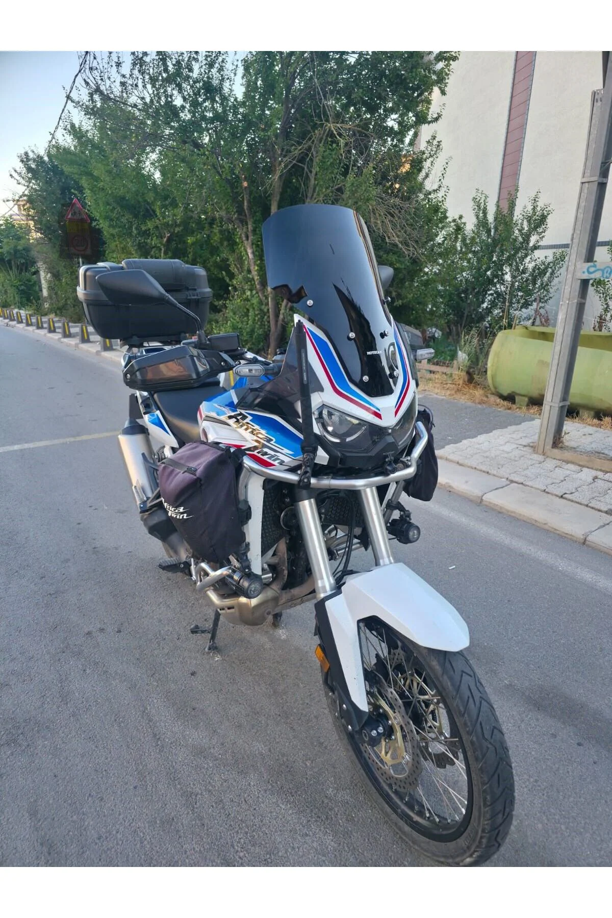 Honda Africa twin CRF 1100L L1 Ön Cam 2020-2023 Model 51cm Siyah Renkli 4mm UZUN