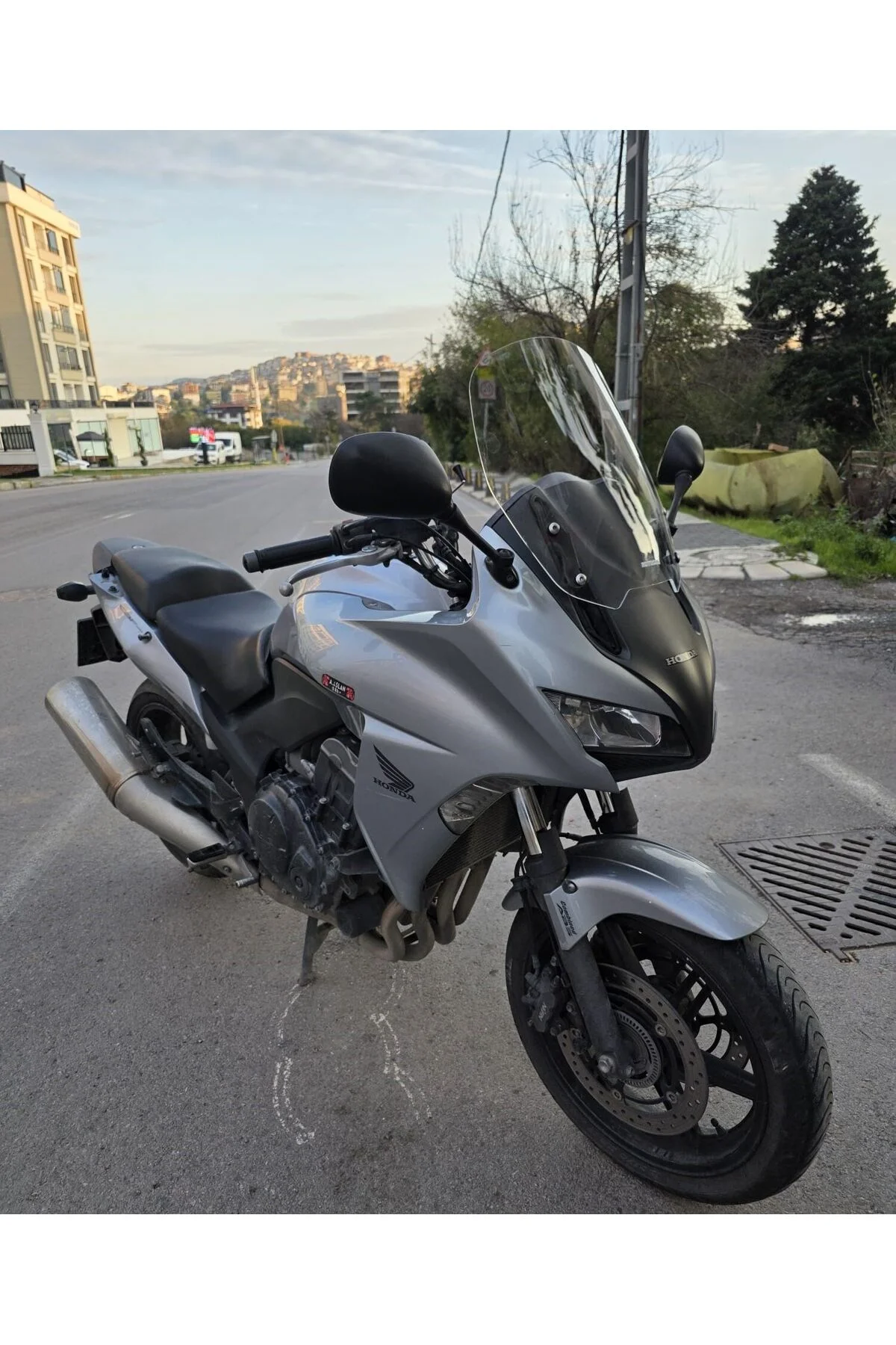 Honda CBF 1000 Ön Cam 2010-2013 Model 40cm Şeffaf Renkli 4mm - Görsel 4