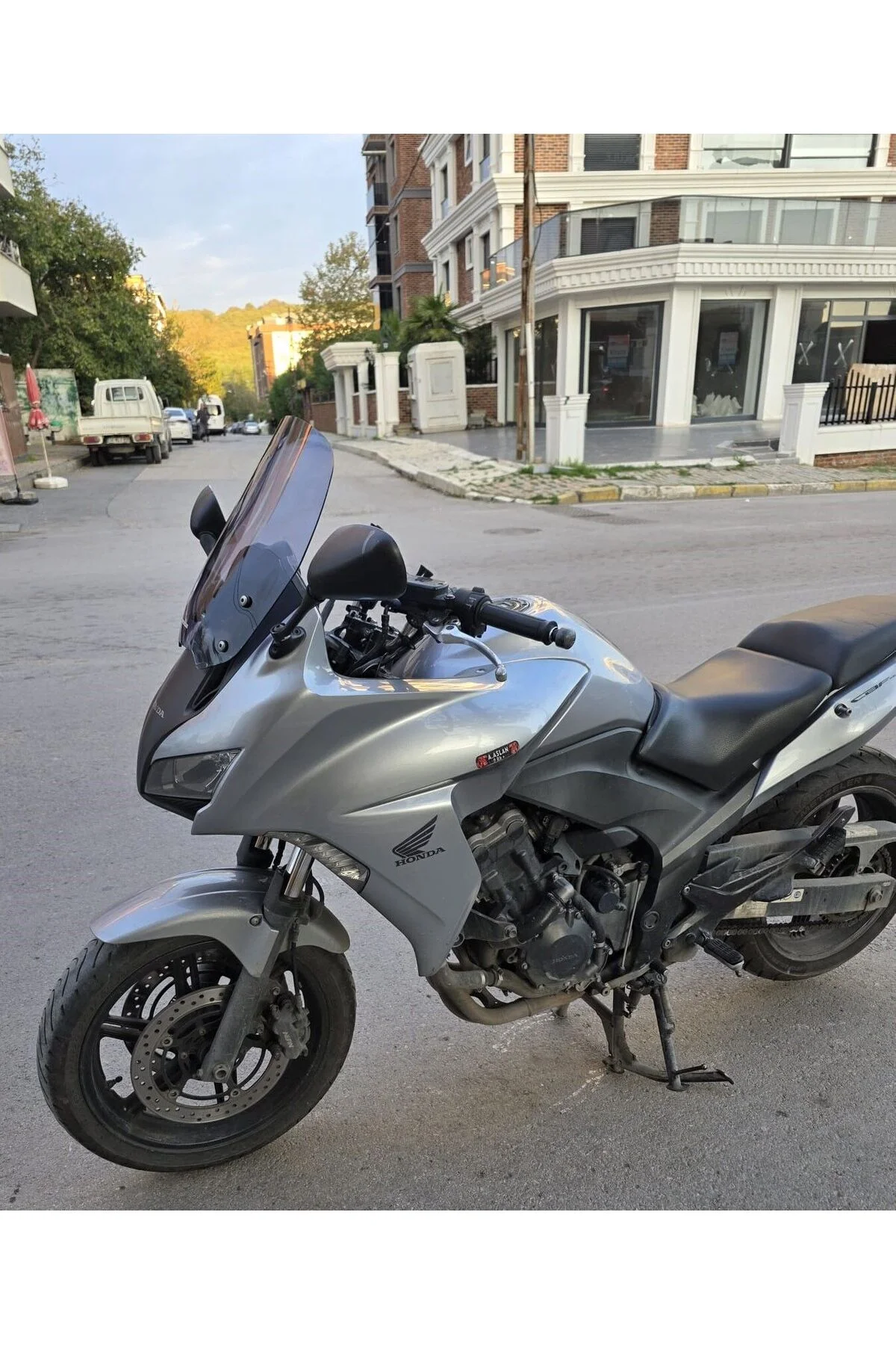 Honda CBF 1000 Ön Cam 2010-2013 Model 40cm Füme Renkli 4mm Honda CBF 1000 Ön Cam 2010-2013 Model 40cm Füme Renkli 4mm - Görsel 4