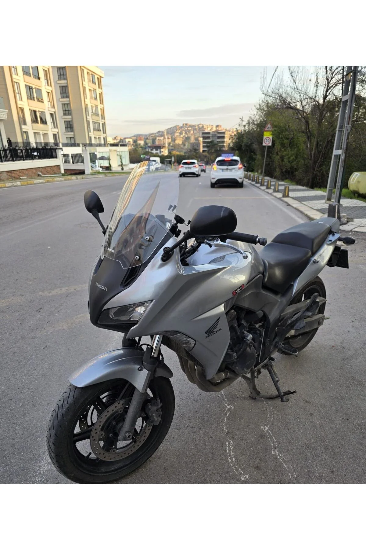 Honda CBF 1000 Ön Cam 2010-2013 Model 40cm Şeffaf Renkli 4mm - Görsel 5