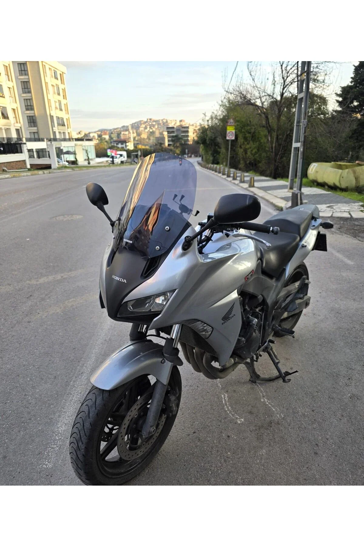 Honda CBF 1000 Ön Cam 2010-2013 Model 40cm Füme Renkli 4mm Honda CBF 1000 Ön Cam 2010-2013 Model 40cm Füme Renkli 4mm - Görsel 6