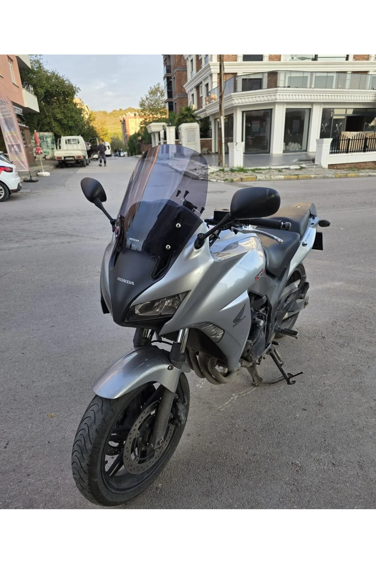Honda CBF 1000 Ön Cam 2010-2013 Model 40cm Füme Renkli 4mm Honda CBF 1000 Ön Cam 2010-2013 Model 40cm Füme Renkli 4mm - Görsel 3