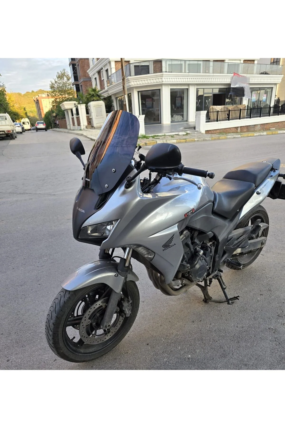 Honda CBF 1000 Ön Cam 2010-2013 Model 40cm Siyah Renkli 4mm - Görsel 6