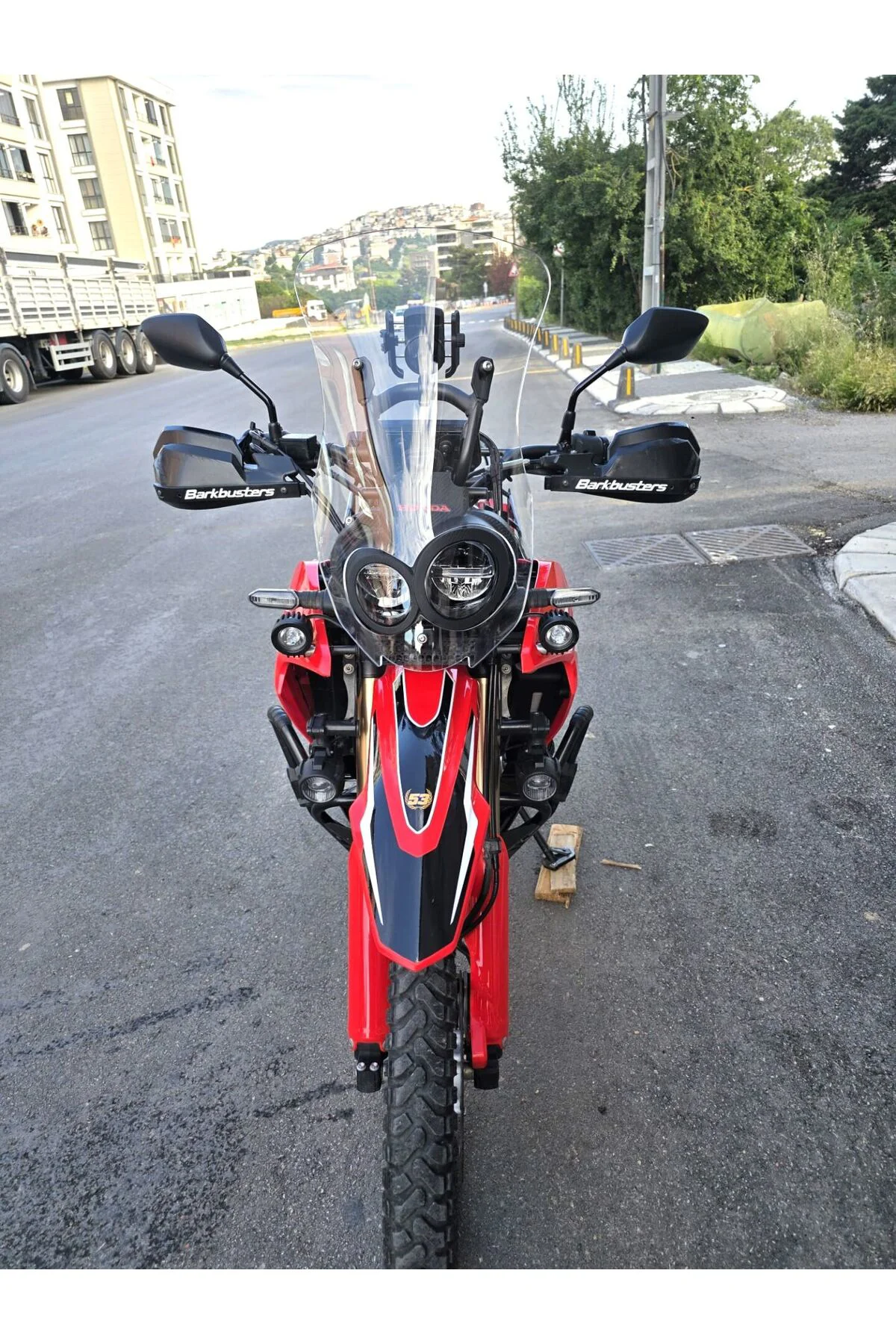 Honda CRF 300 Rally Ön Cam 2017-2026 Model 56cm Siyah Renkli 4mm