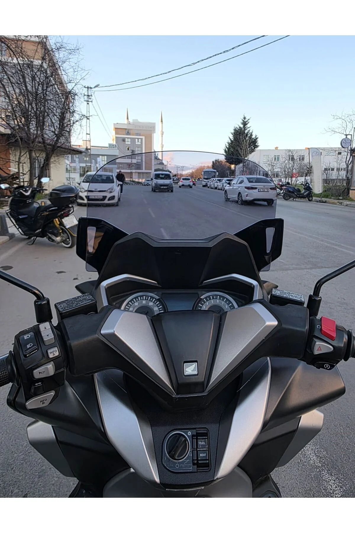 Honda Forza 250 Ön Cam 2018-2020 Model 47cm Füme Renkli 4mm