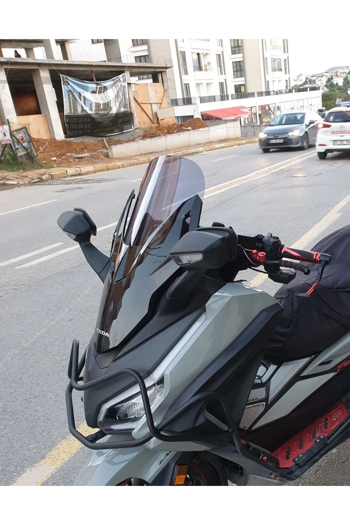 Honda Forza 250 Ön Cam 2021-2026 Model 47cm Füme Renkli 4mm UZUN