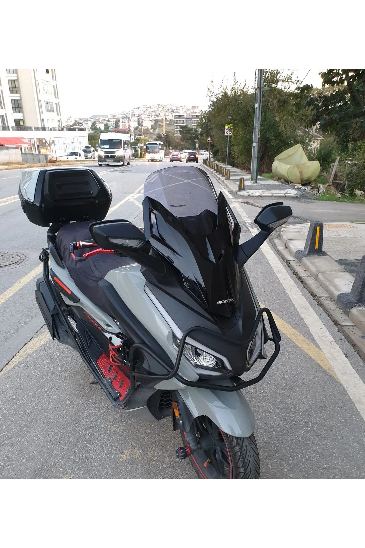 Honda Forza 250 Ön Cam 2021-2026 Model 47cm Füme Renkli 4mm UZUN