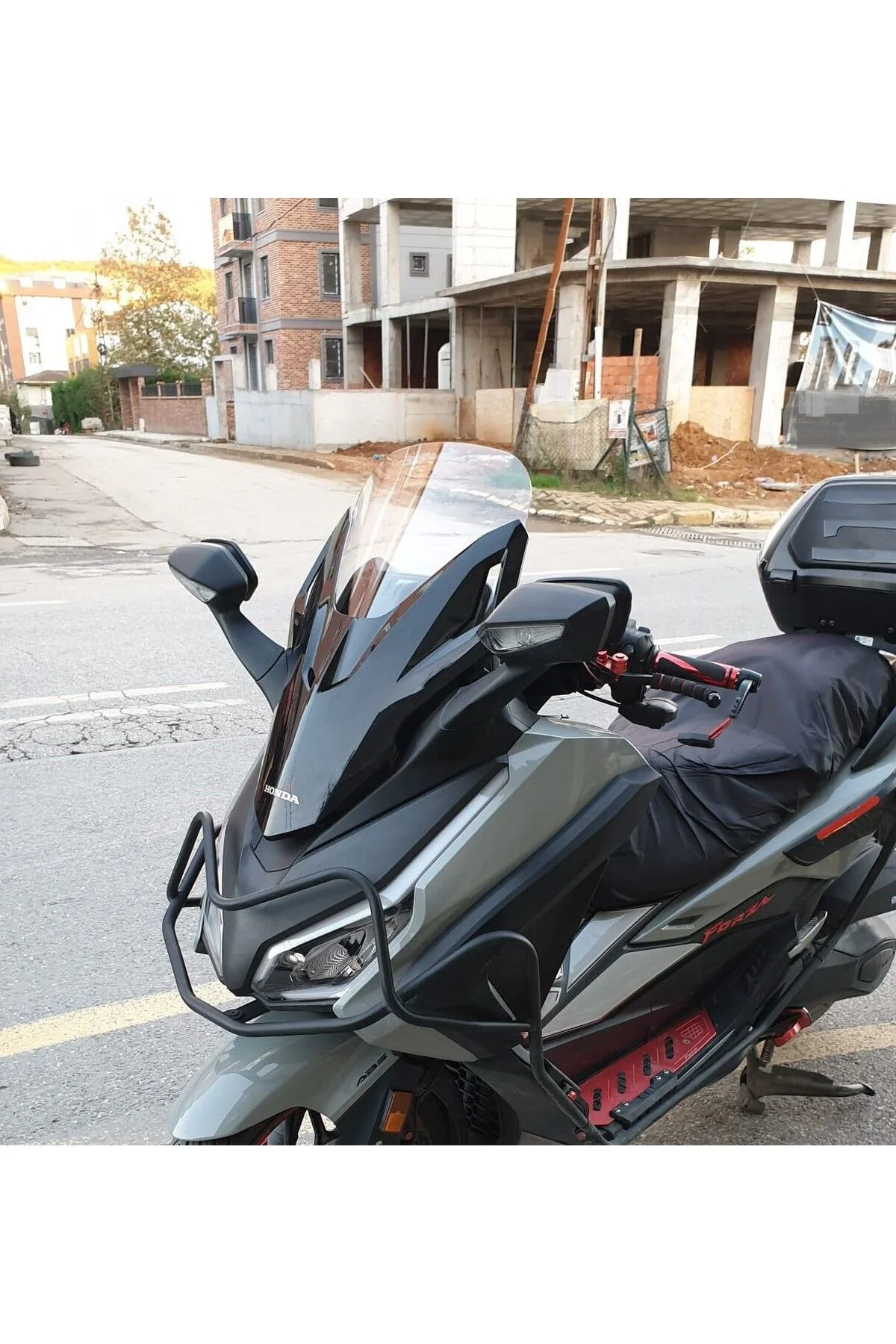 Honda Forza 250 Ön Cam 2021-2026 Model 47cm Şeffaf Renkli 4mm UZU