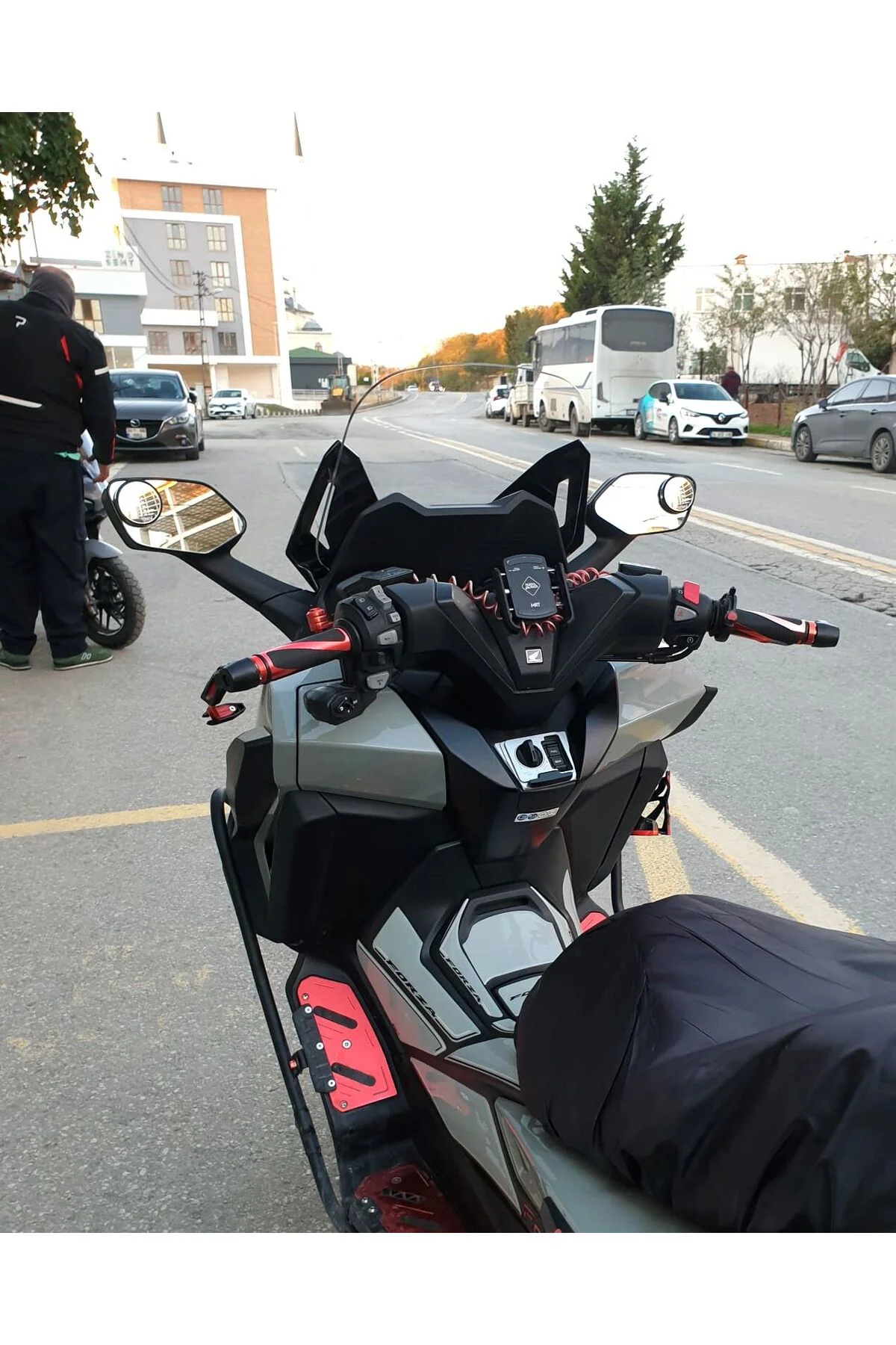 Honda Forza 250 Ön Cam 2021-2026 Model 47cm Şeffaf Renkli 4mm UZU